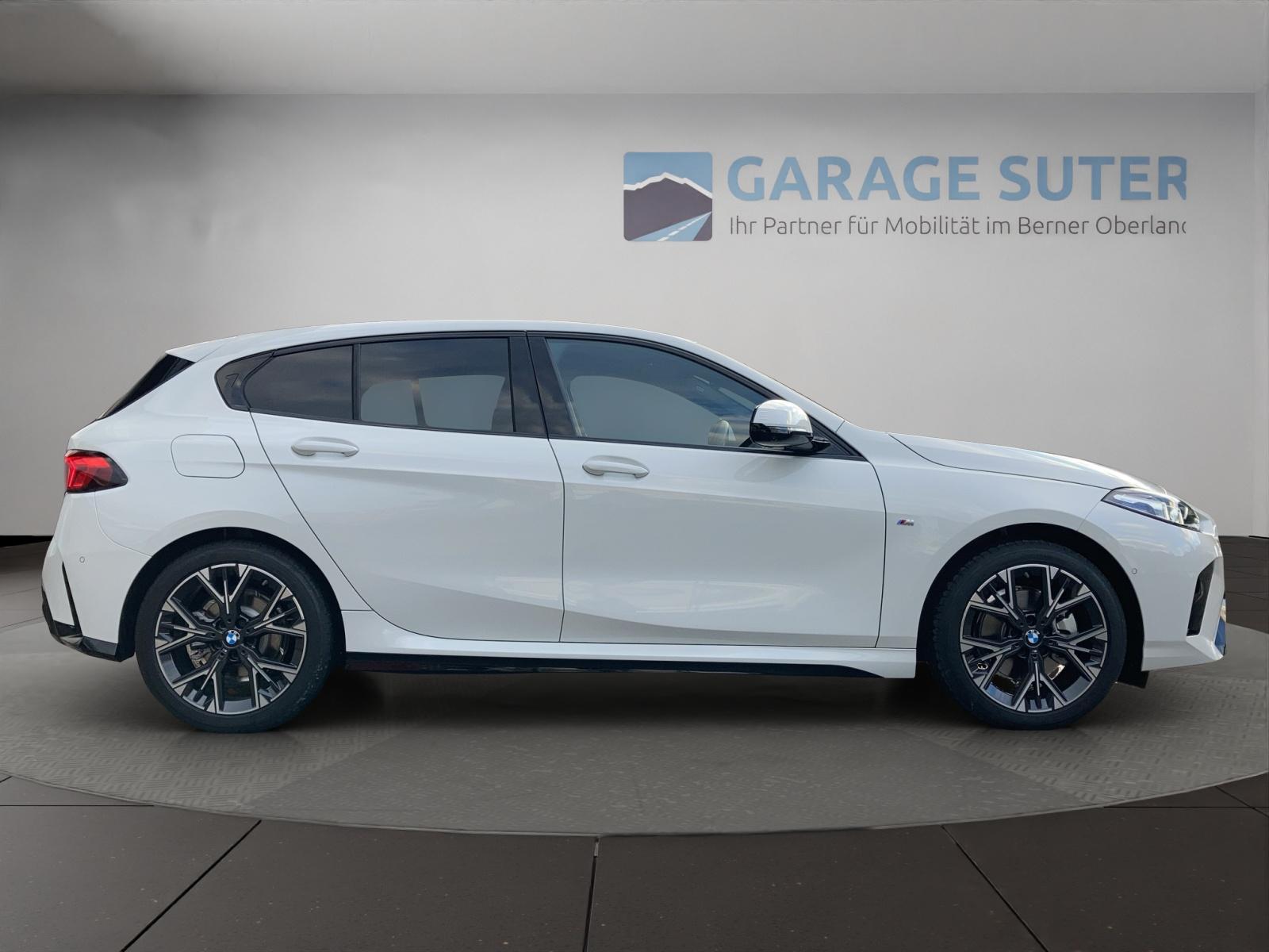 BMW 120i-image-6