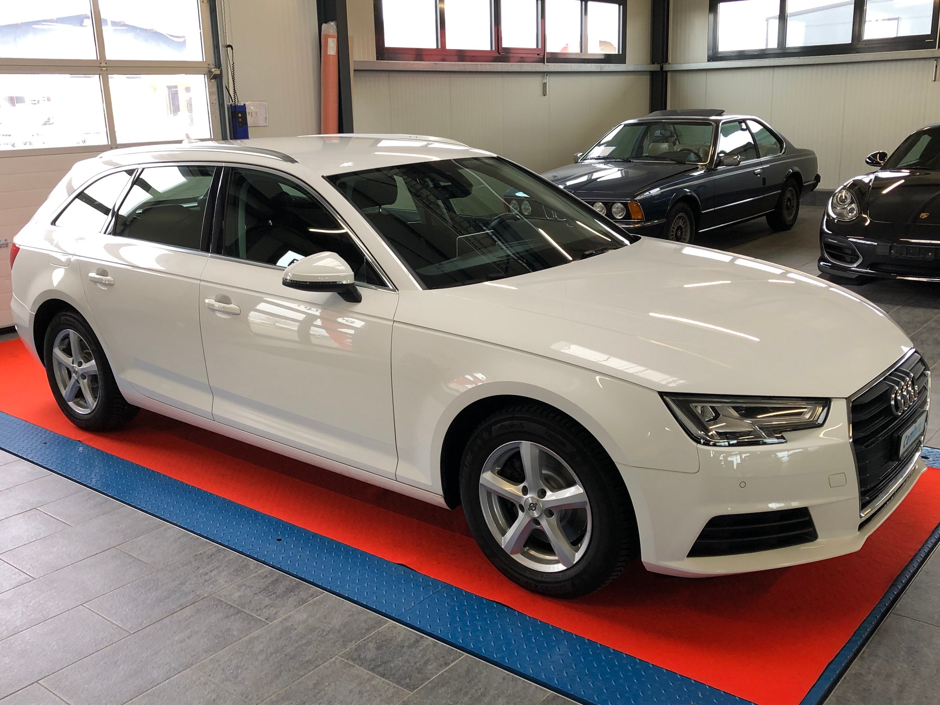 AUDI A4 Avant 2.0 TDI-image-27