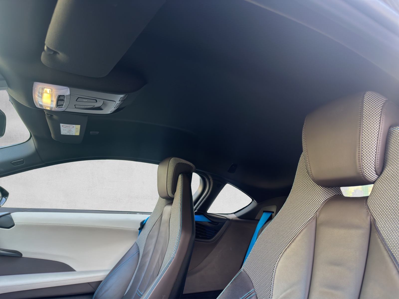 BMW i8 Coupé-image-11