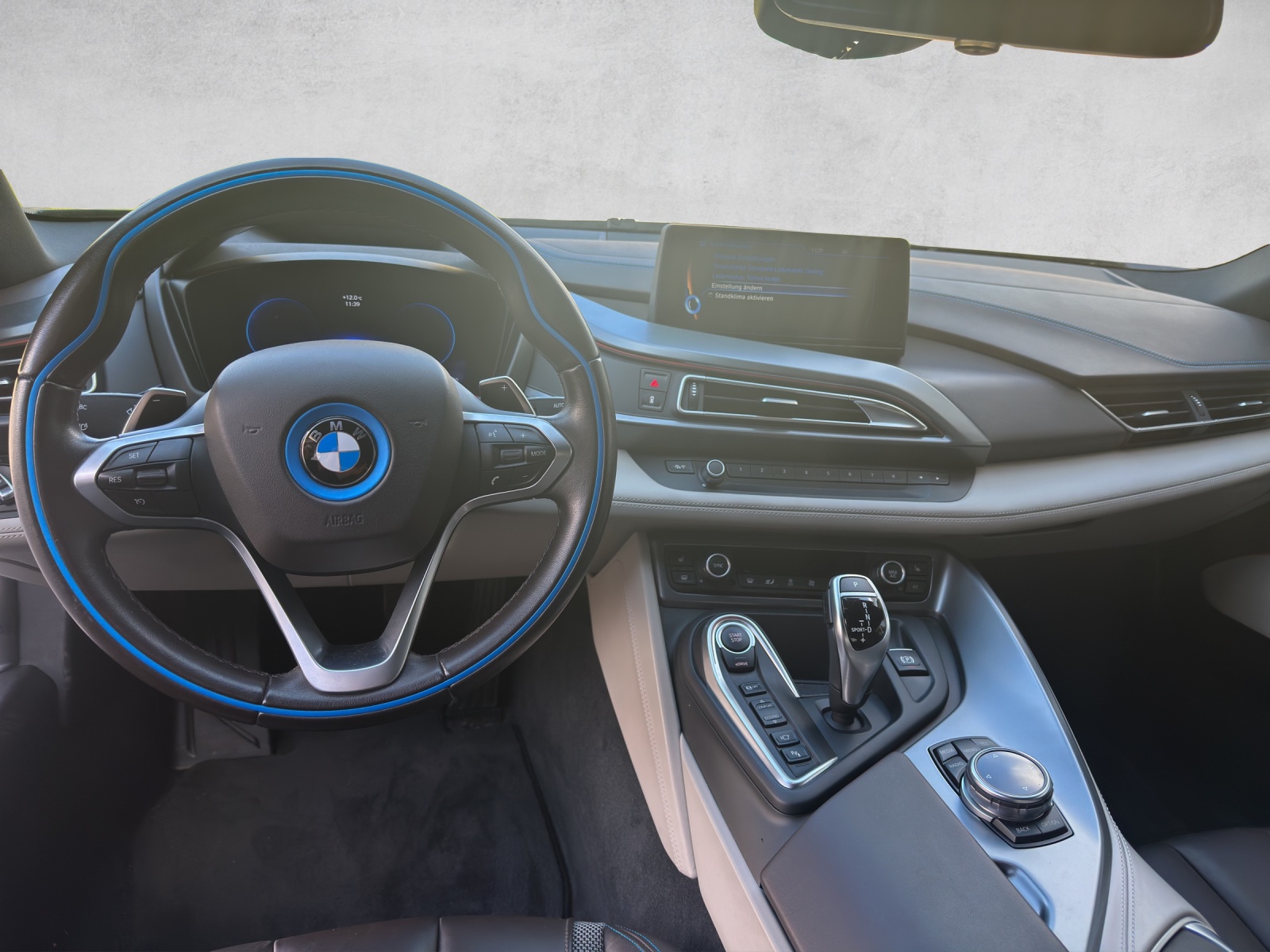 BMW i8 Coupé-image-6