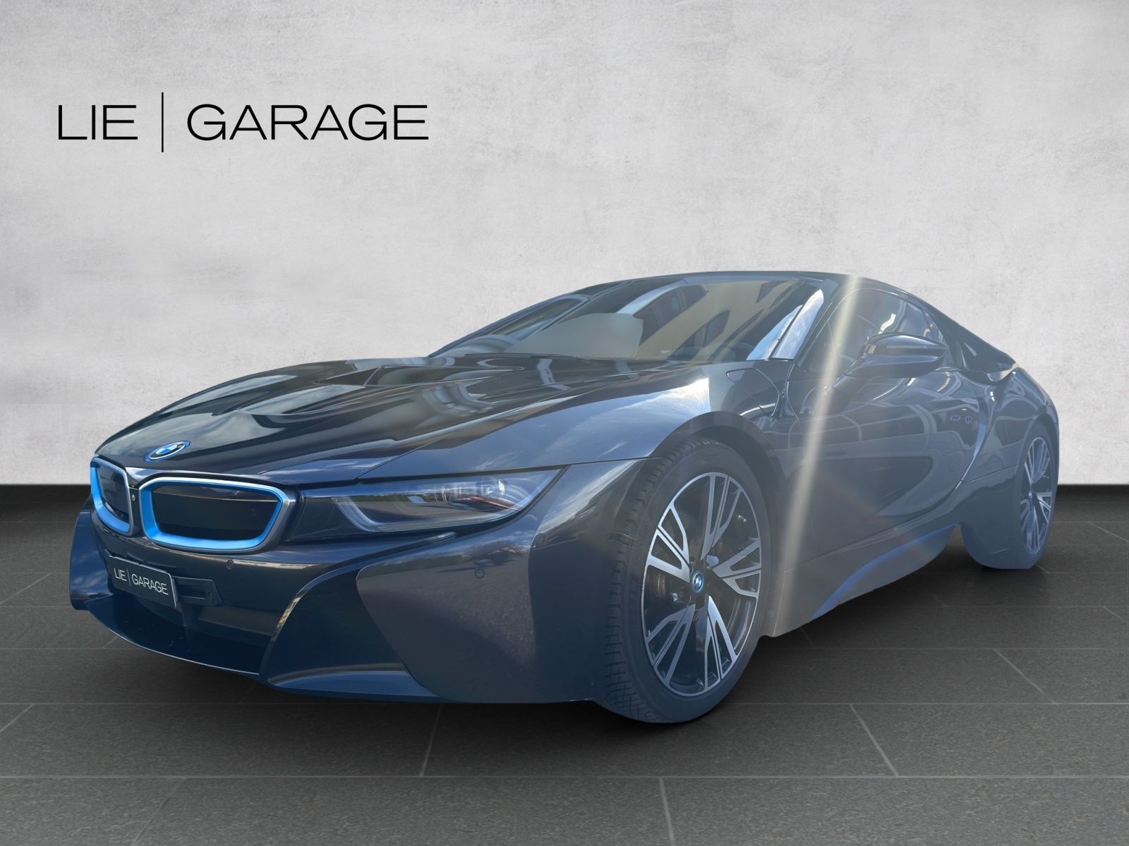 BMW i8 Coupé-image-0