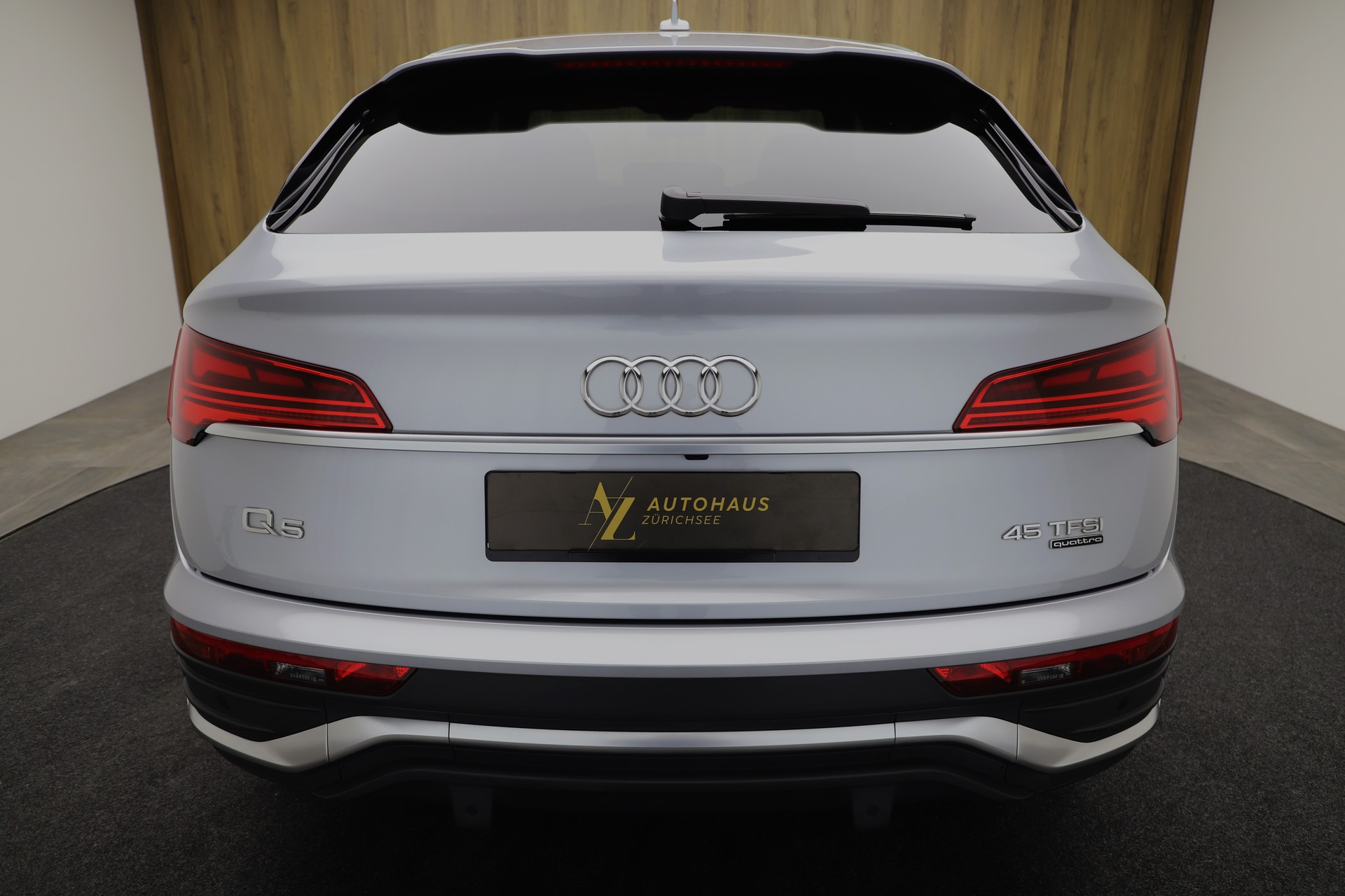 AUDI Q5 Sportback 45 TFSI S line quattro S-tronic-image-3