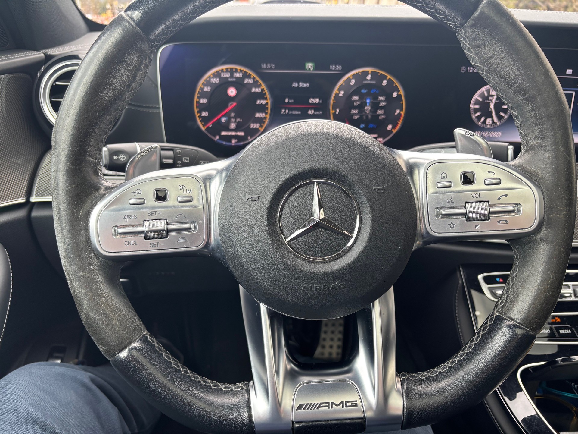 MERCEDES-BENZ E 63 AMG S 4 Matic 9G-Tronic-image-4