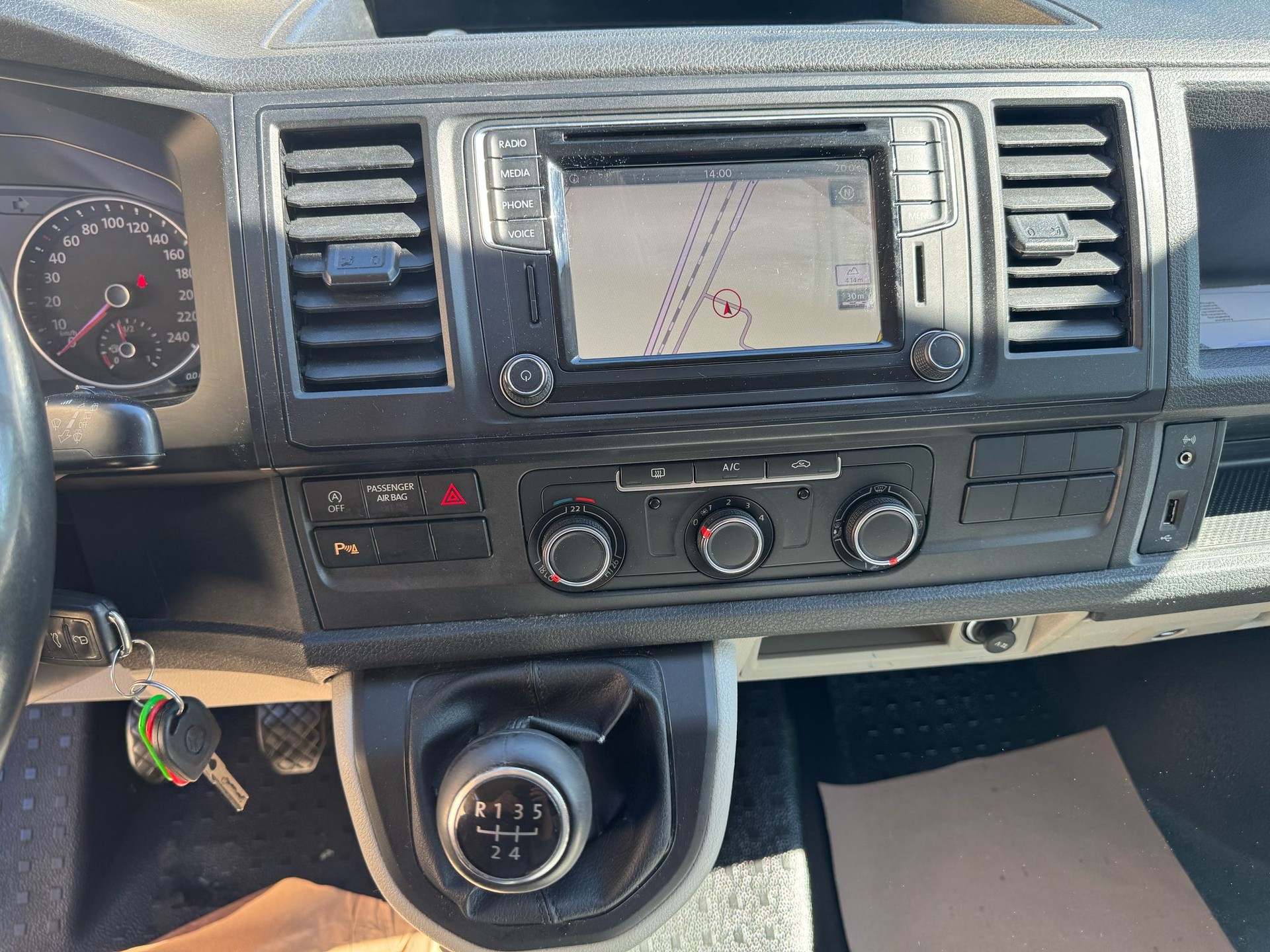 VW T6 2.0 TDI Euro 6-image-14