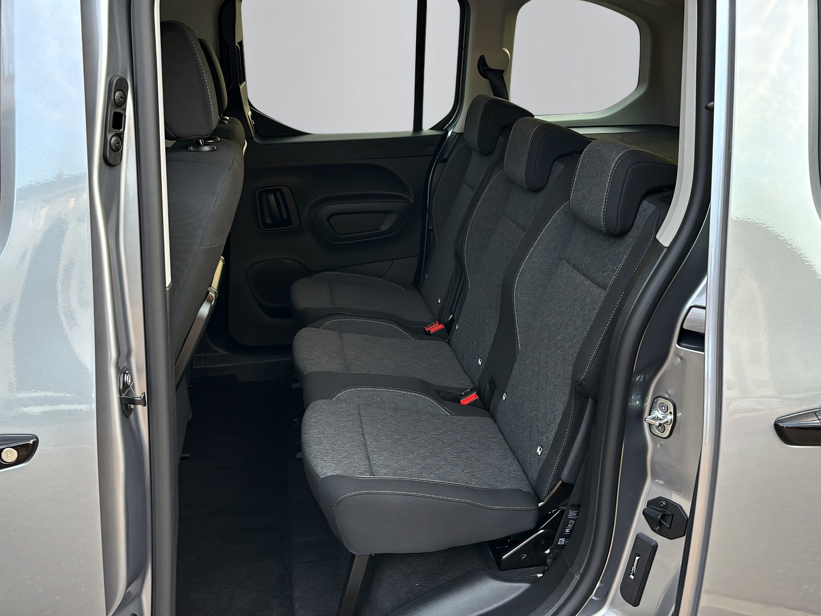 OPEL Combo-e Electric-image-11