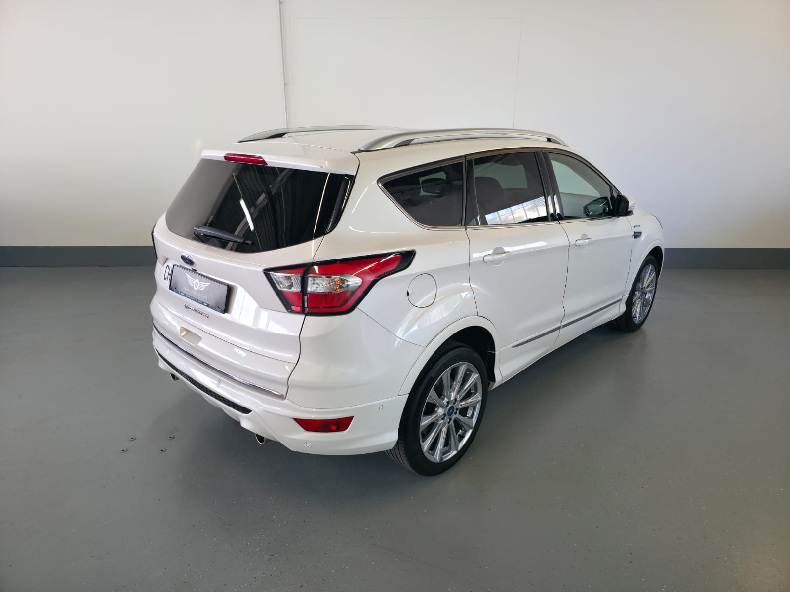 FORD Kuga 2.0 TDCi Vignale 4WD PowerShift-image-9