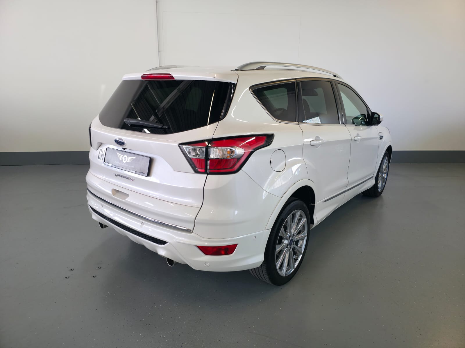 FORD Kuga 2.0 TDCi Vignale 4WD PowerShift-image-11