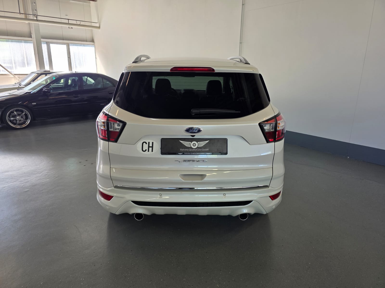 FORD Kuga 2.0 TDCi Vignale 4WD PowerShift-image-16