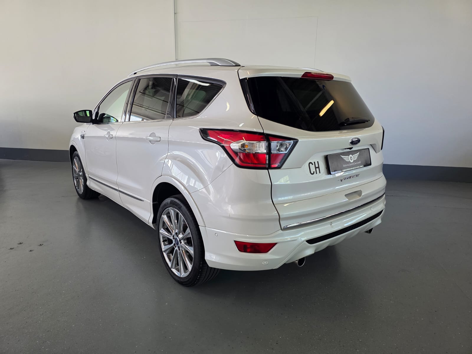 FORD Kuga 2.0 TDCi Vignale 4WD PowerShift-image-15