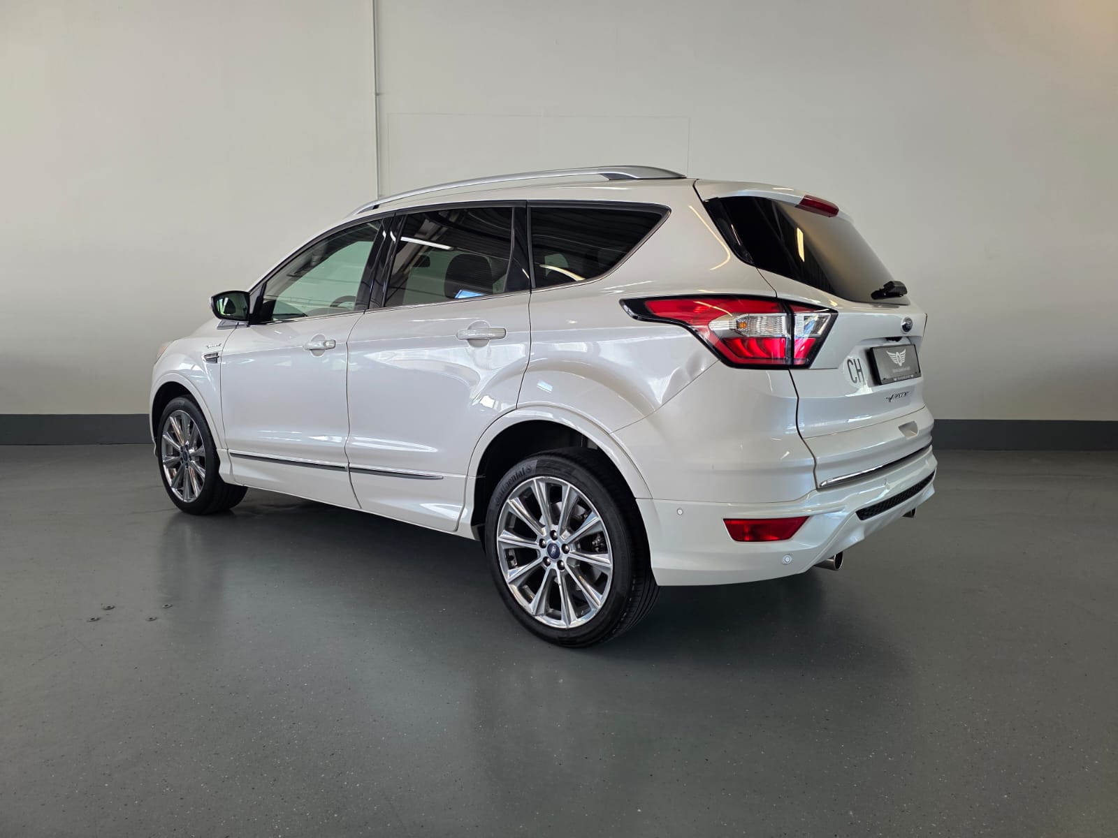 FORD Kuga 2.0 TDCi Vignale 4WD PowerShift-image-14