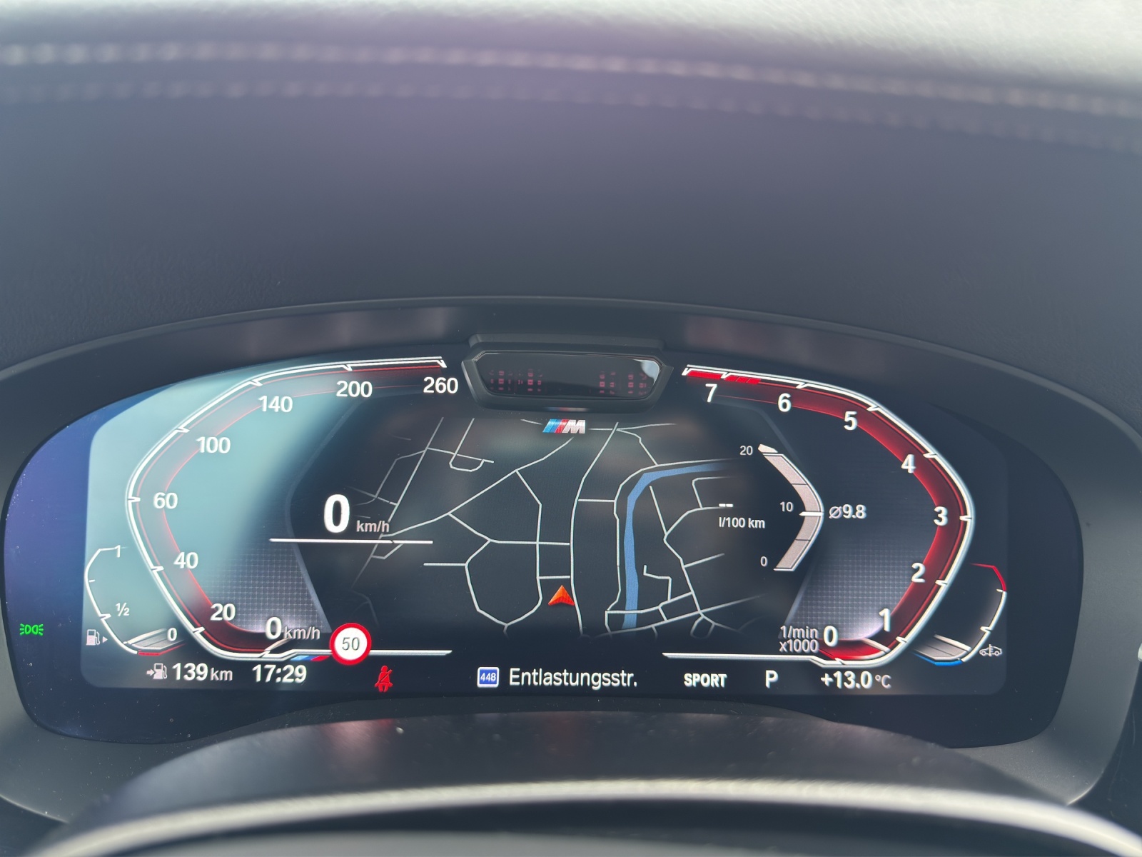 BMW 540i xDrive 48V Touring M Sport Pro Steptronic-image-9