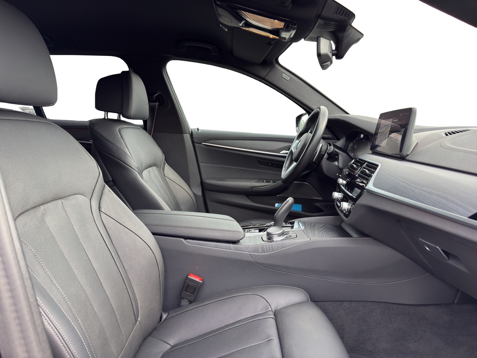 BMW 540i xDrive 48V Touring M Sport Pro Steptronic-image-14