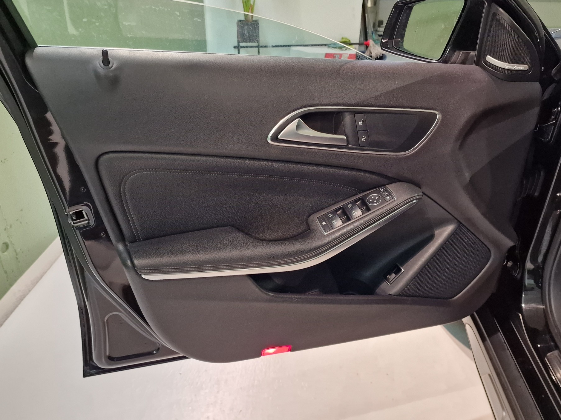 MERCEDES-BENZ GLA 200 CDI AMG Line 4Matic 7G-DCT-image-6