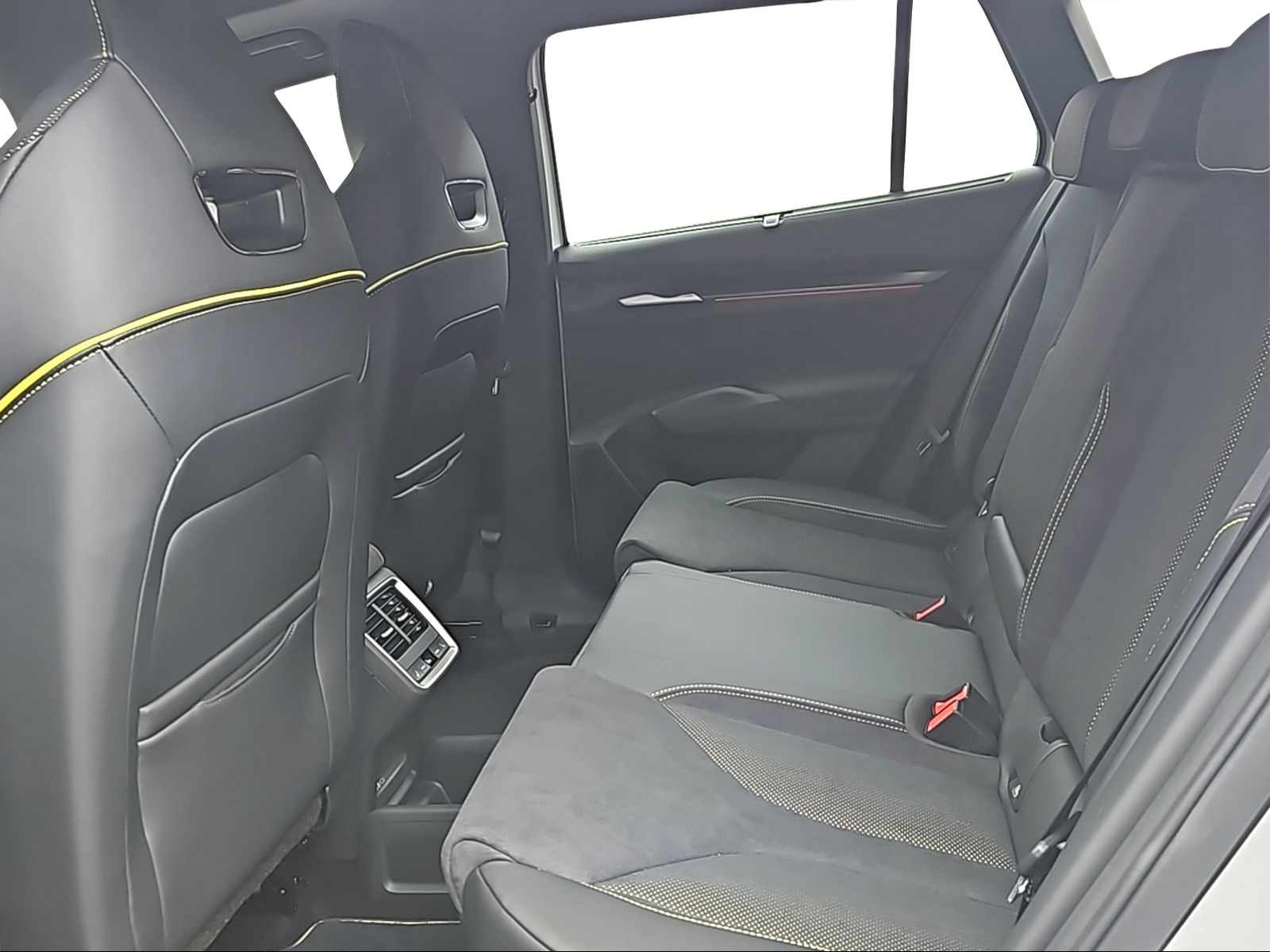 SKODA Enyaq 4x4 RS-image-4