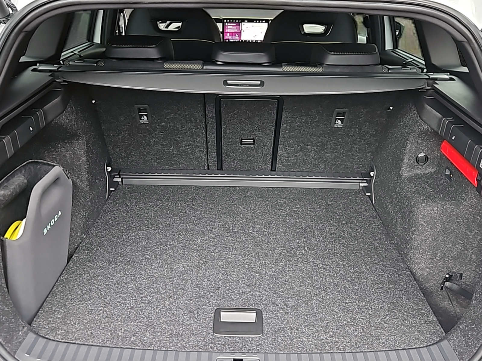 SKODA Enyaq 4x4 RS-image-5