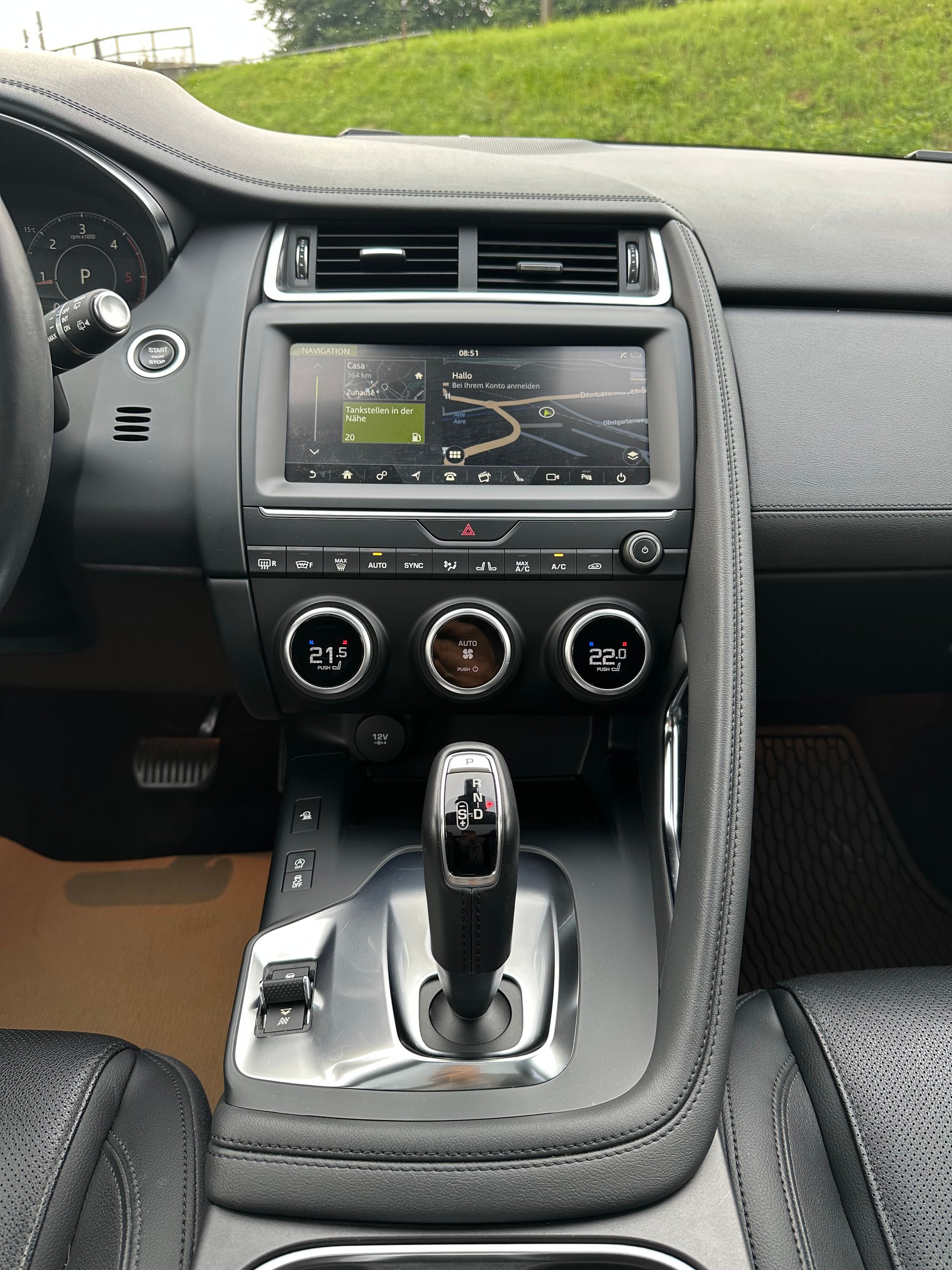 JAGUAR E-Pace 2.0d D150 S AWD Automatik-image-11