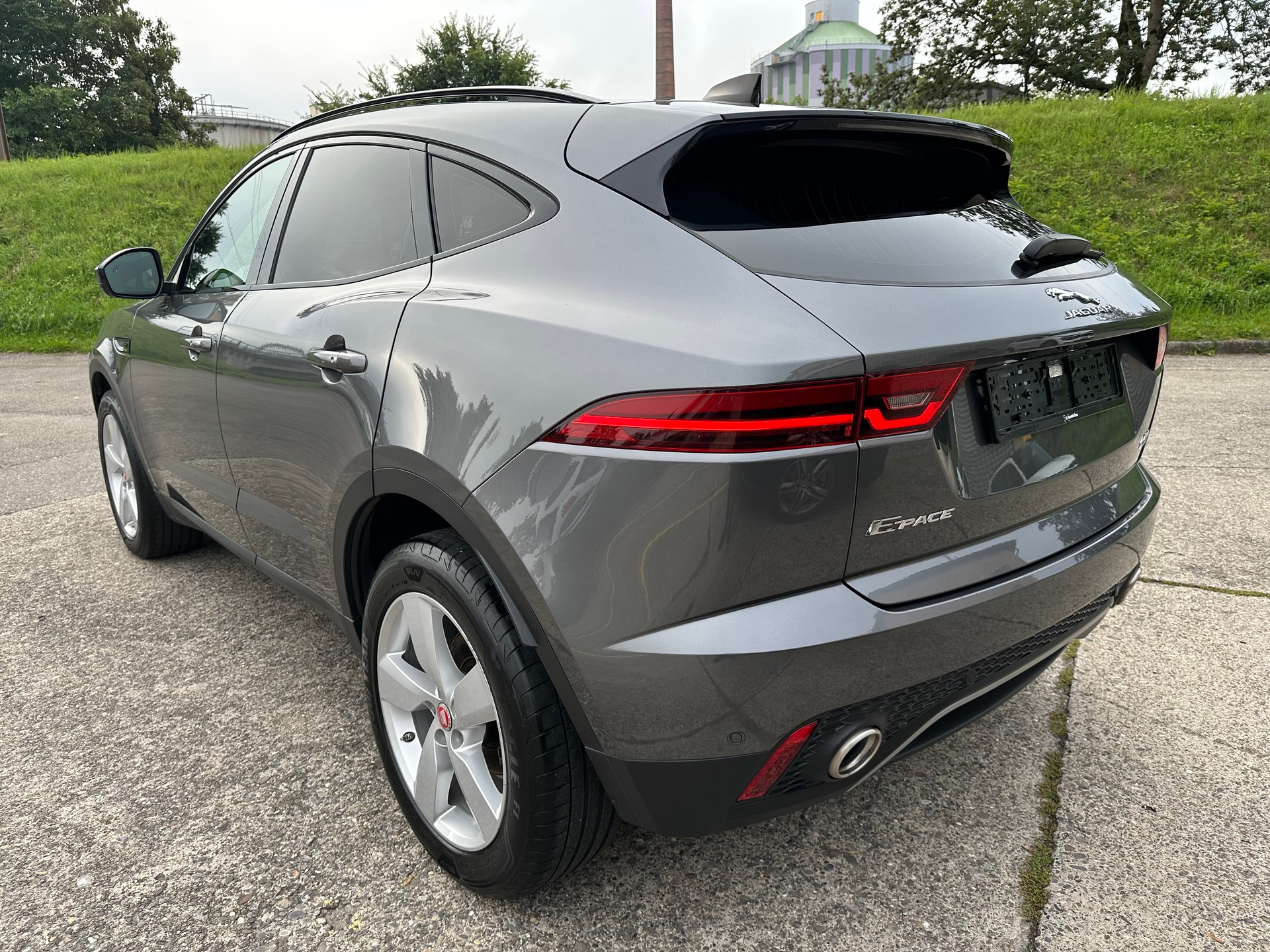 JAGUAR E-Pace 2.0d D150 S AWD Automatik-image-2