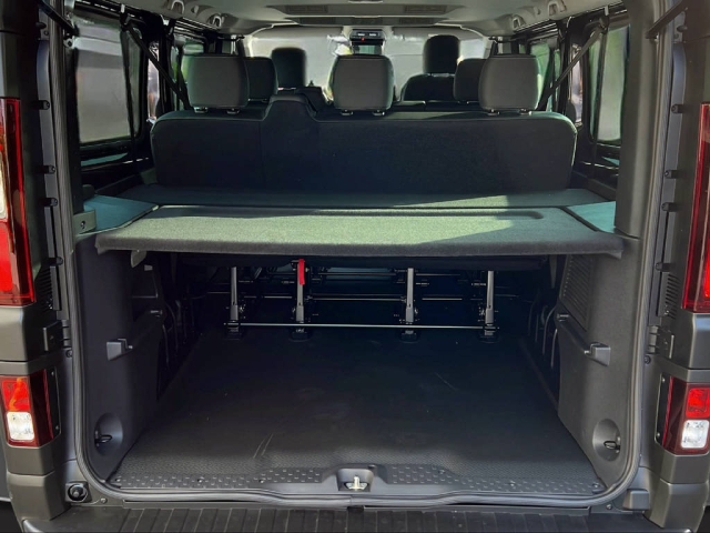 NISSAN Primastarr combi 3.0 t L2 H1 Te-image-8