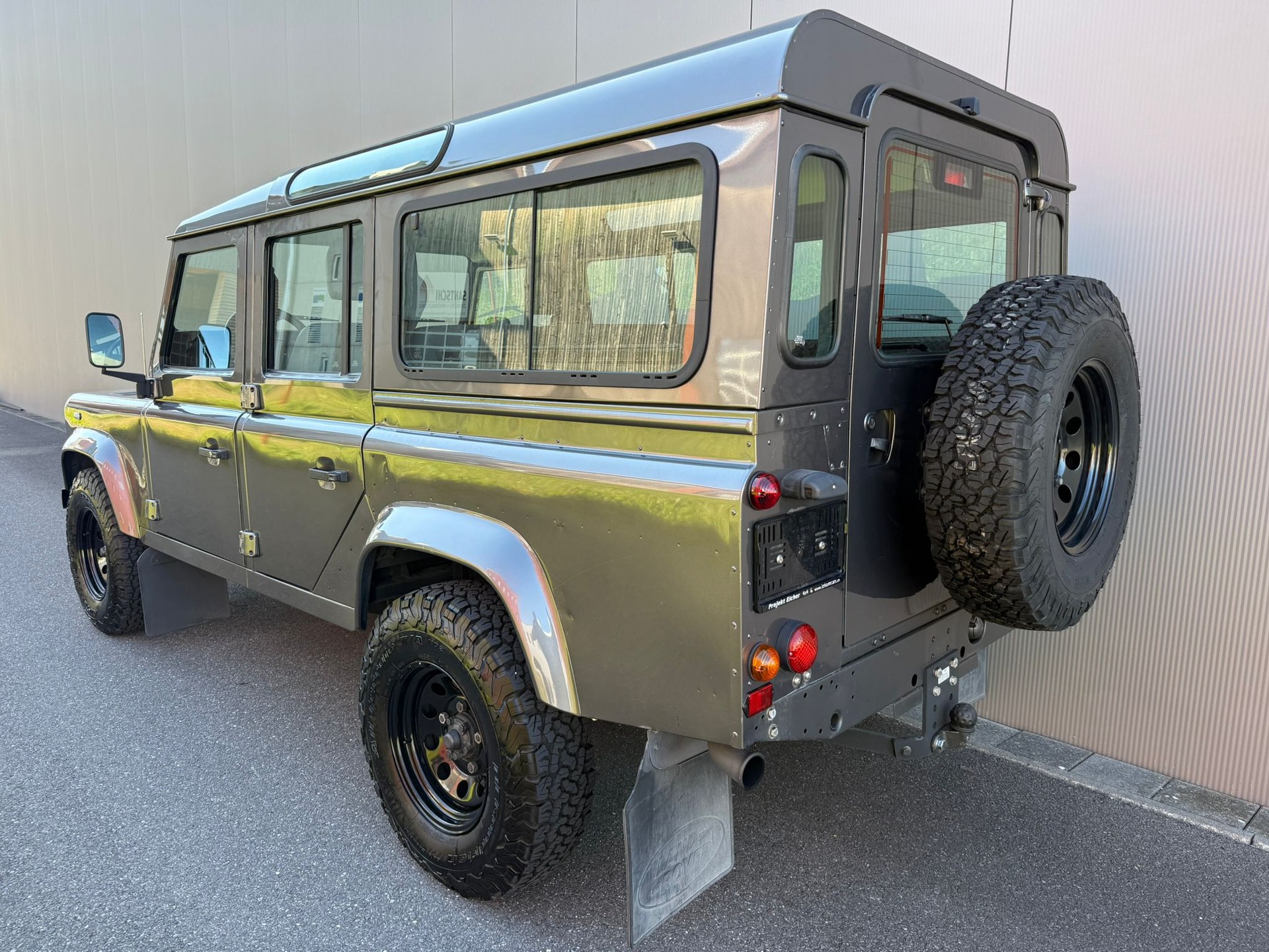 LAND ROVER Defender 110 TD5 bonatti-showroom-element-2