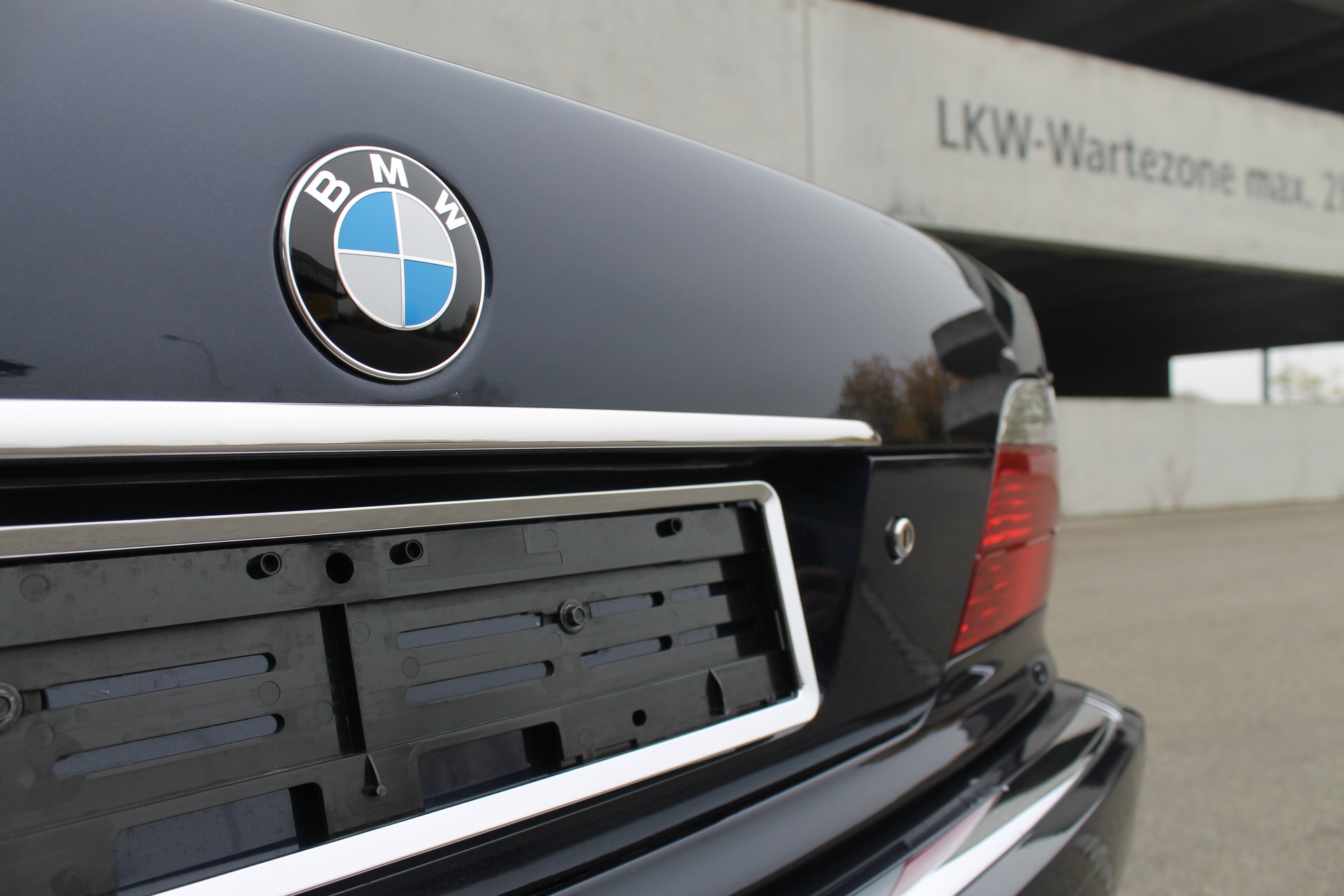 BMW 740i-image-14