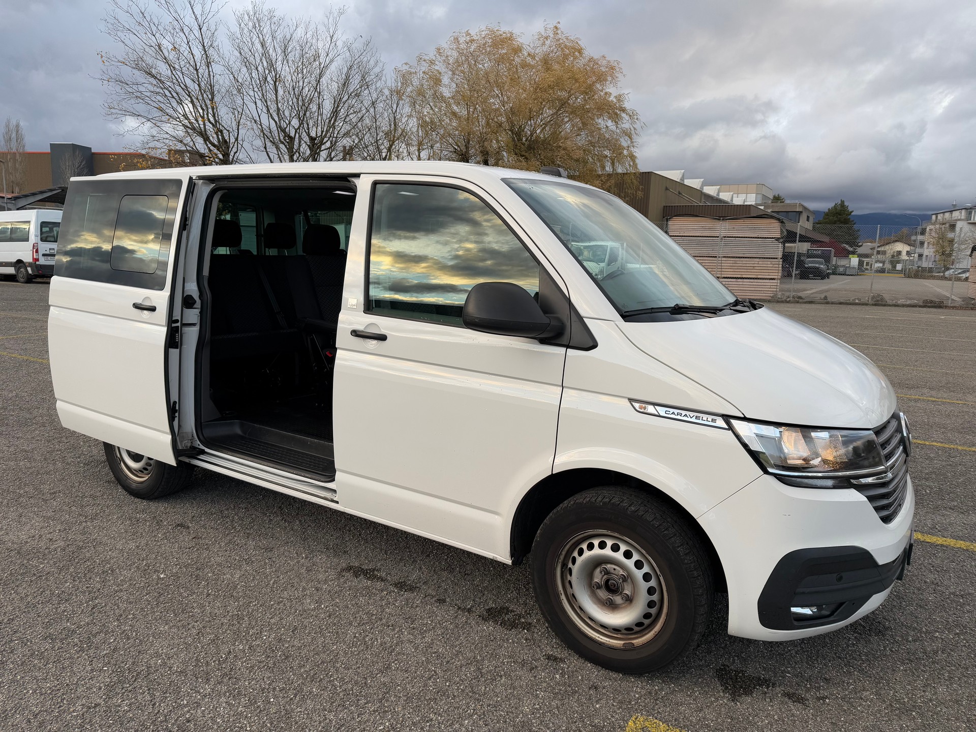VW T6.1 Caravelle 2.0 TDI Trendline Liberty 4Motion DSG-image-4