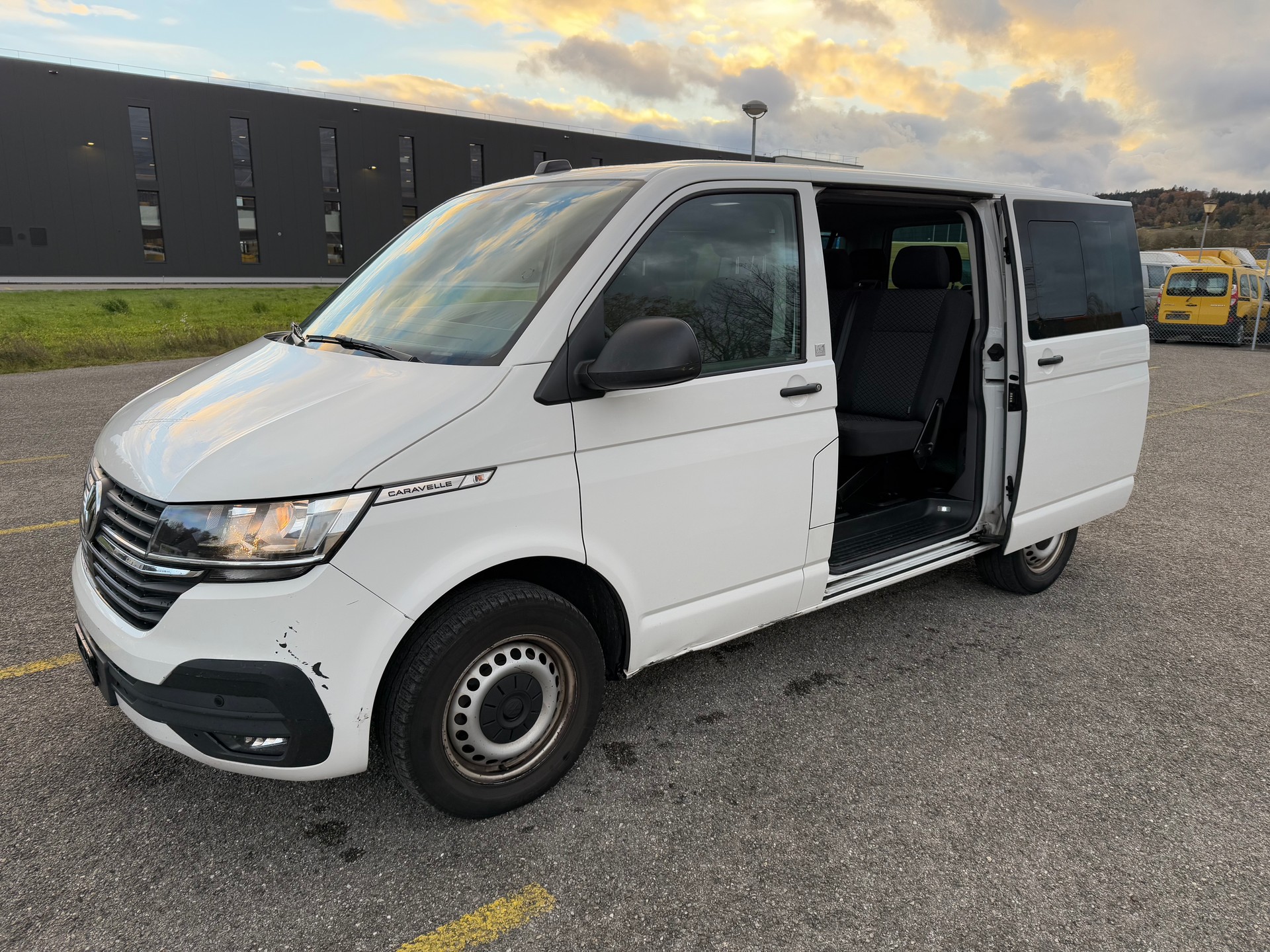 VW T6.1 Caravelle 2.0 TDI Trendline Liberty 4Motion DSG-image-1