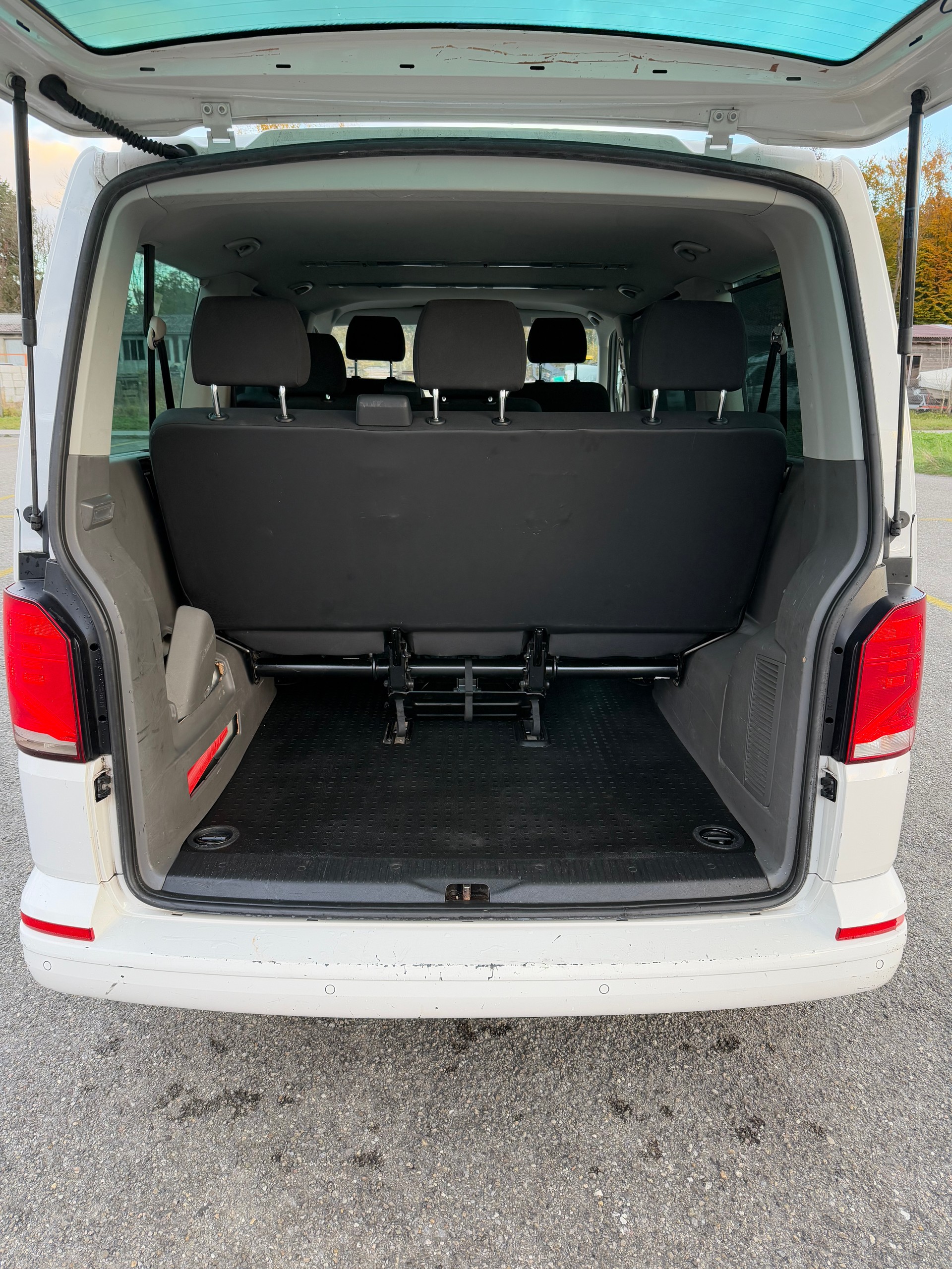 VW T6.1 Caravelle 2.0 TDI Trendline Liberty 4Motion DSG-image-8