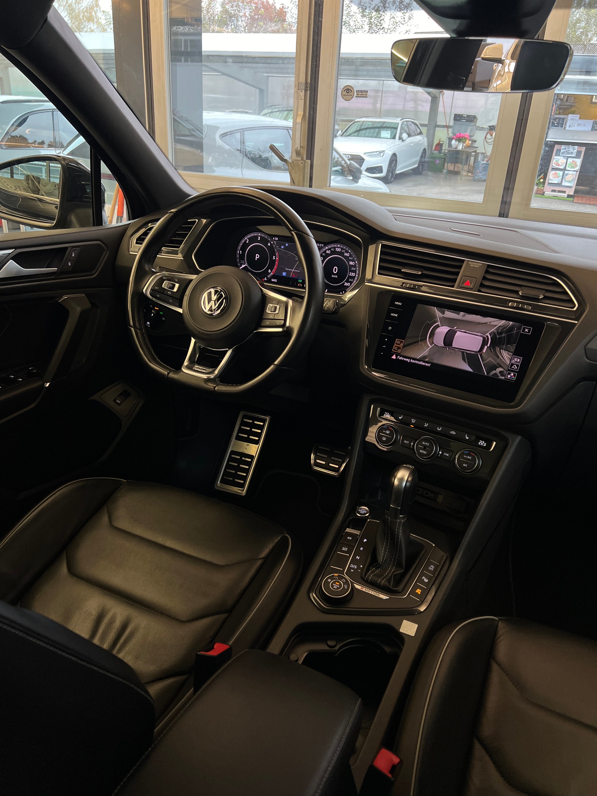VW Tiguan Allspace 2.0 TDI SCR Highline 4Motion DSG-image-9