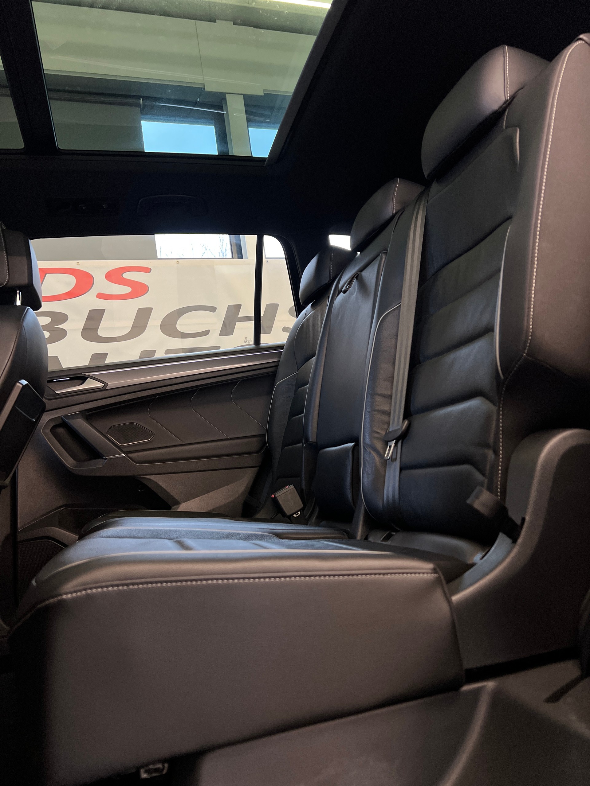 VW Tiguan Allspace 2.0 TDI SCR Highline 4Motion DSG-image-7