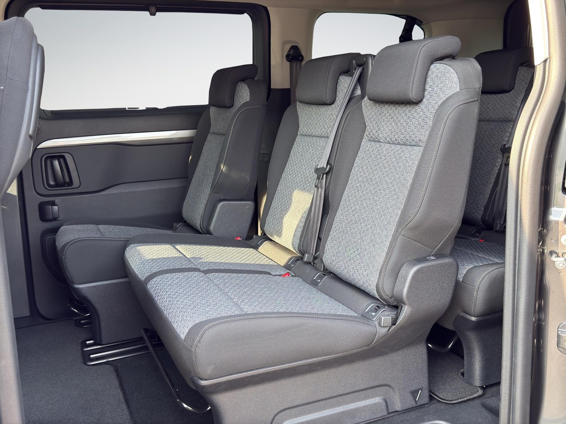 TOYOTA PROACE Verso L1 2.0 D Trend 8-Seater-image-14