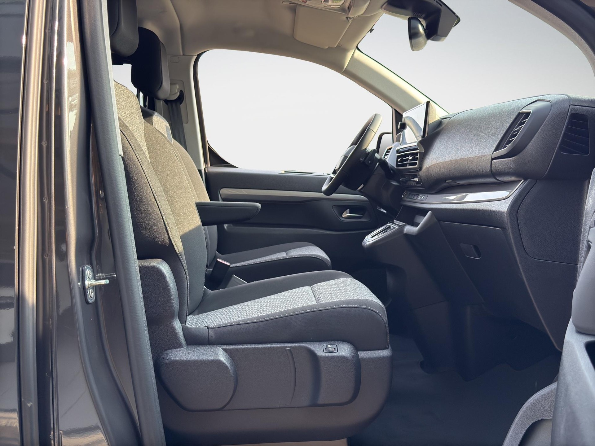 TOYOTA PROACE Verso L1 2.0 D Trend 8-Seater-image-15