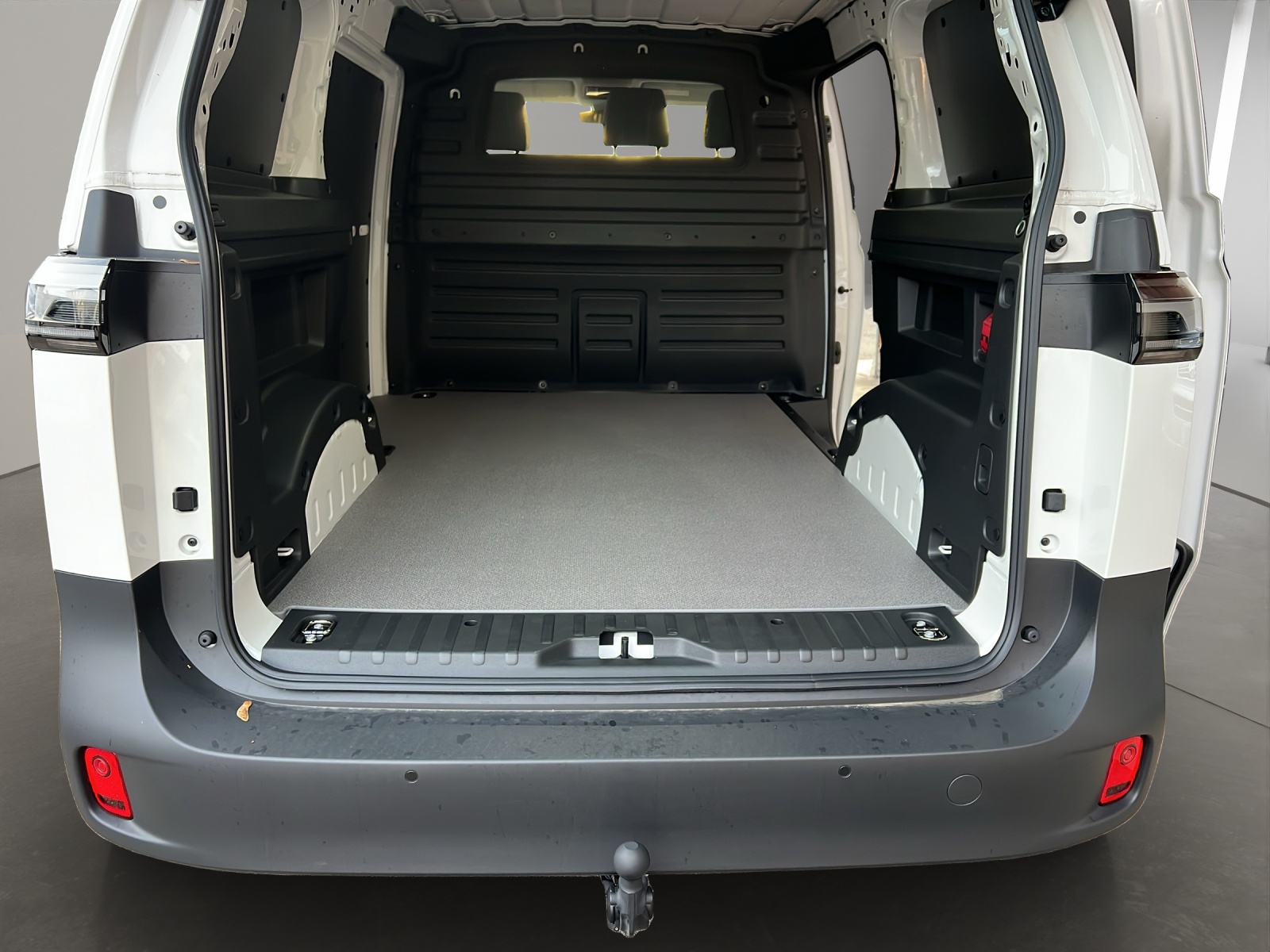 VW ID. Buzz Cargo Pure-image-8