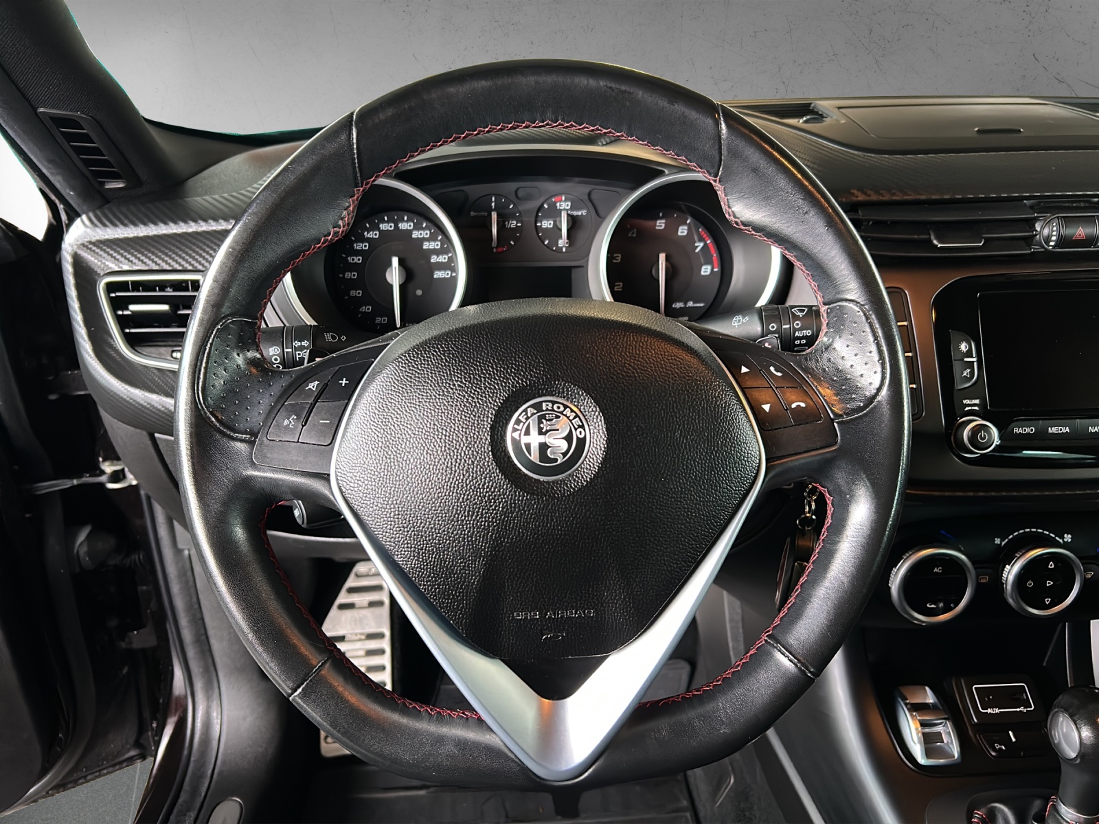 ALFA ROMEO Giulietta 1750 TBi Veloce TCT-image-7