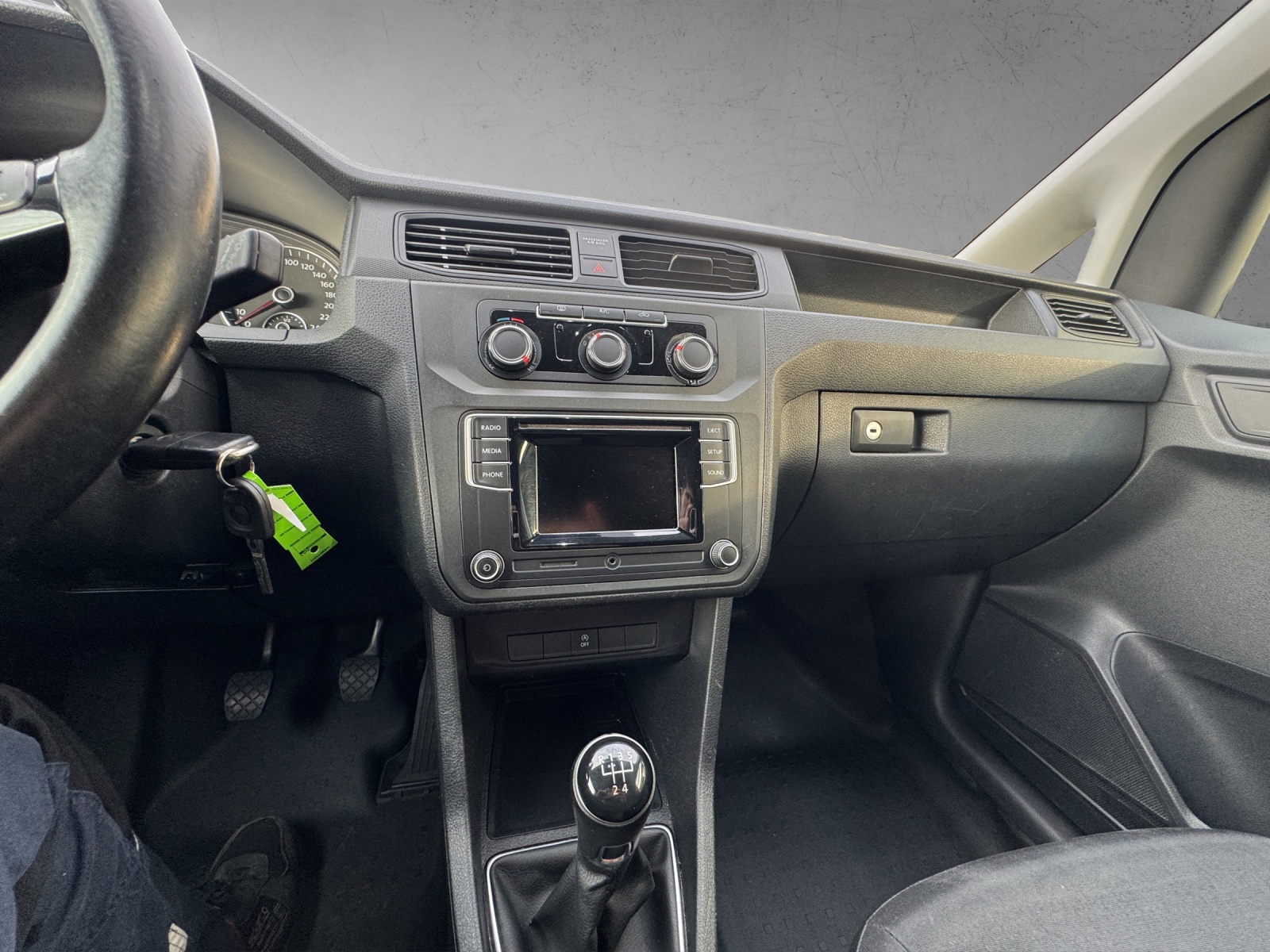 VW Caddy 1.2 TSI Entry BlueMotion Technology-image-10