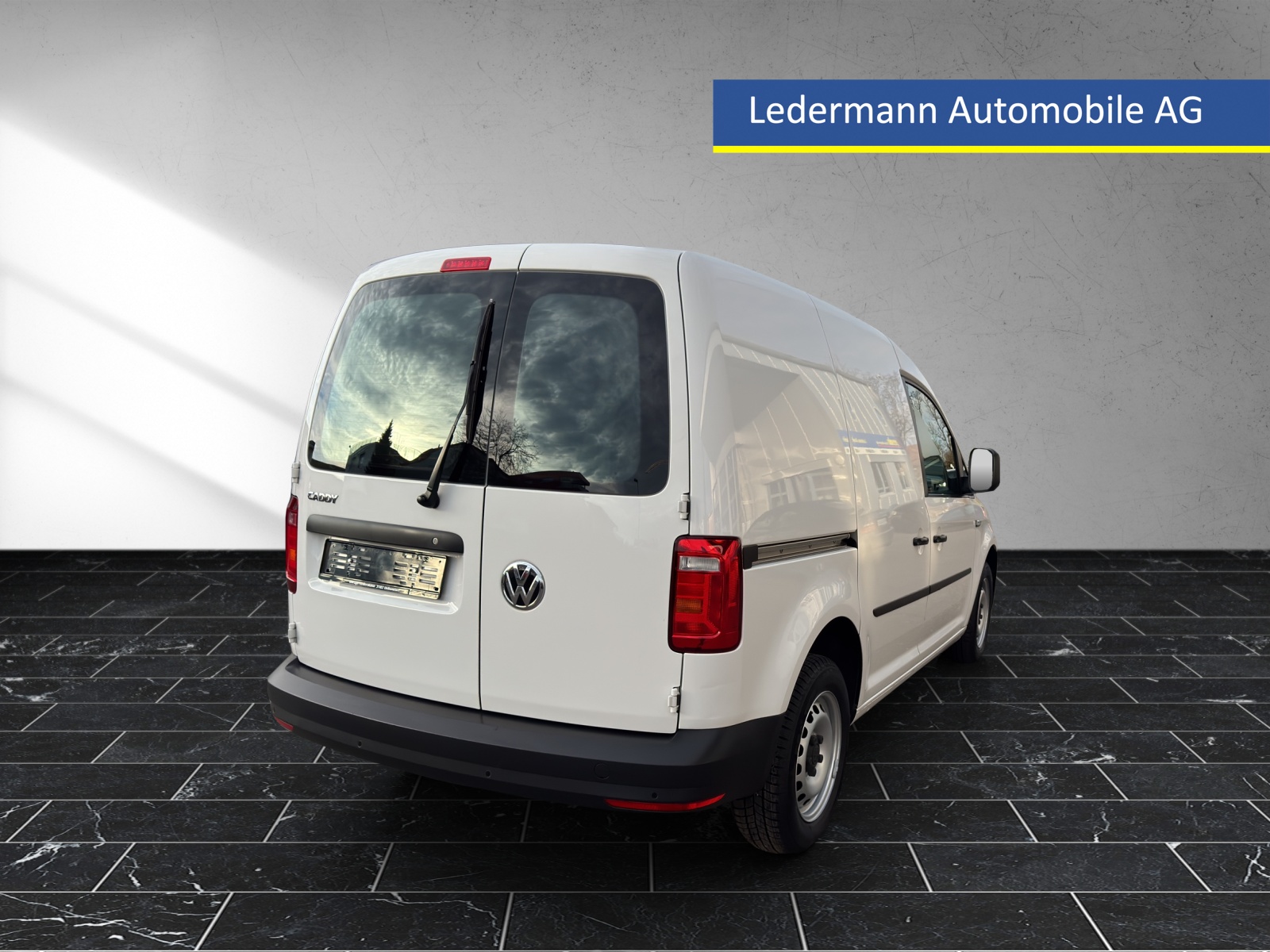 VW Caddy 1.2 TSI Entry BlueMotion Technology-image-4