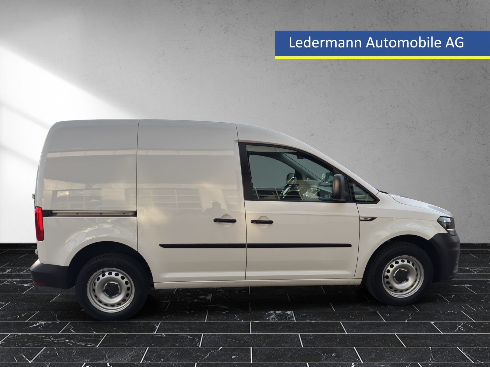 VW Caddy 1.2 TSI Entry BlueMotion Technology-image-5