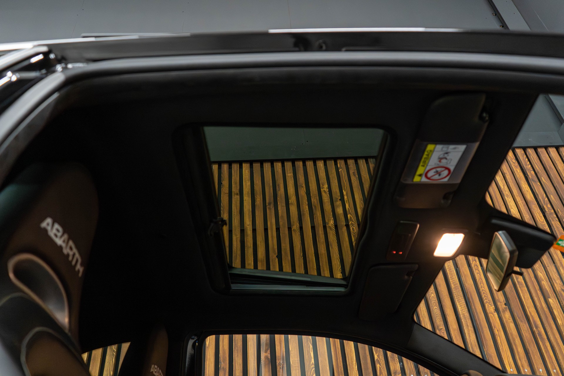 FIAT 595 Abarth 1.4 T-Jet 165 Turismo-image-14