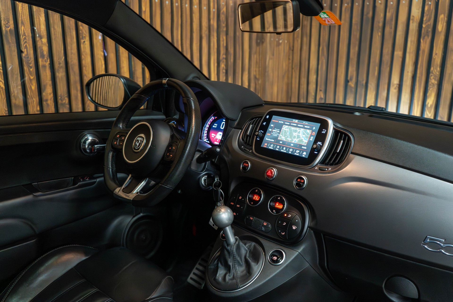 FIAT 595 Abarth 1.4 T-Jet 165 Turismo-image-11