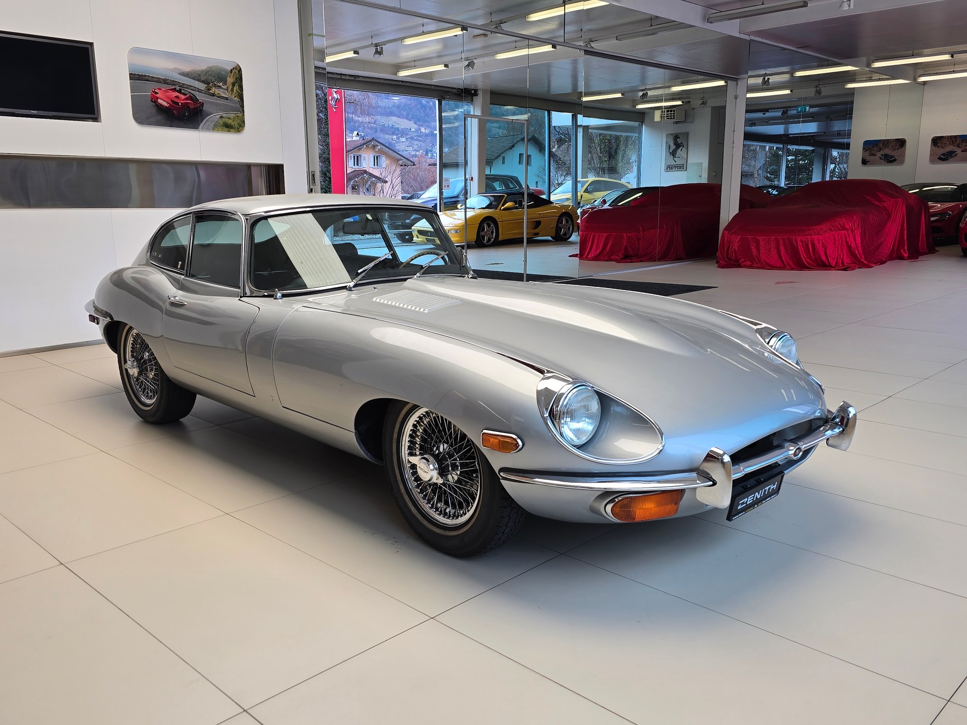 JAGUAR E Type XKE-image-2