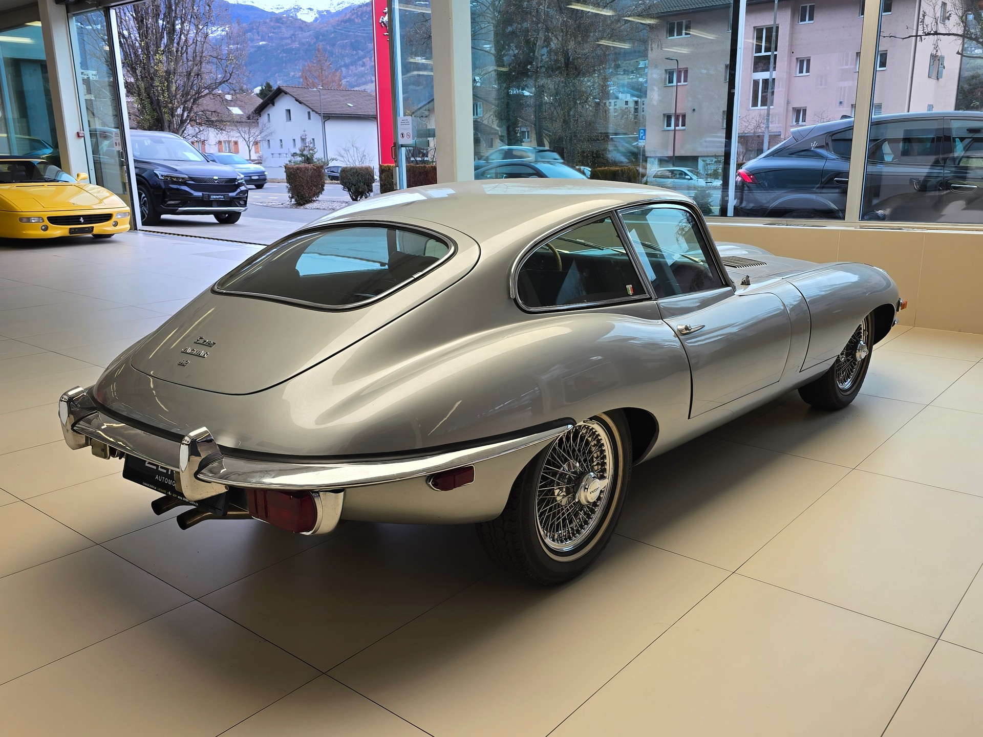 JAGUAR E Type XKE-image-4
