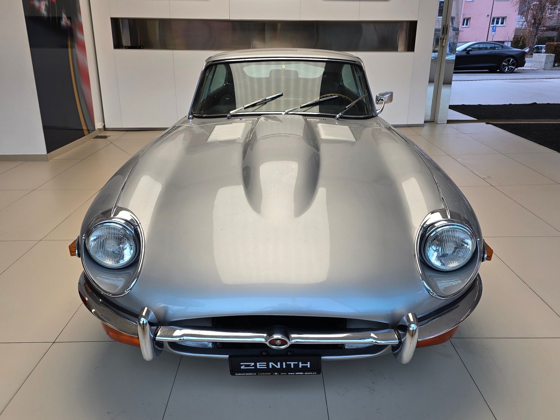JAGUAR E Type XKE-image-1