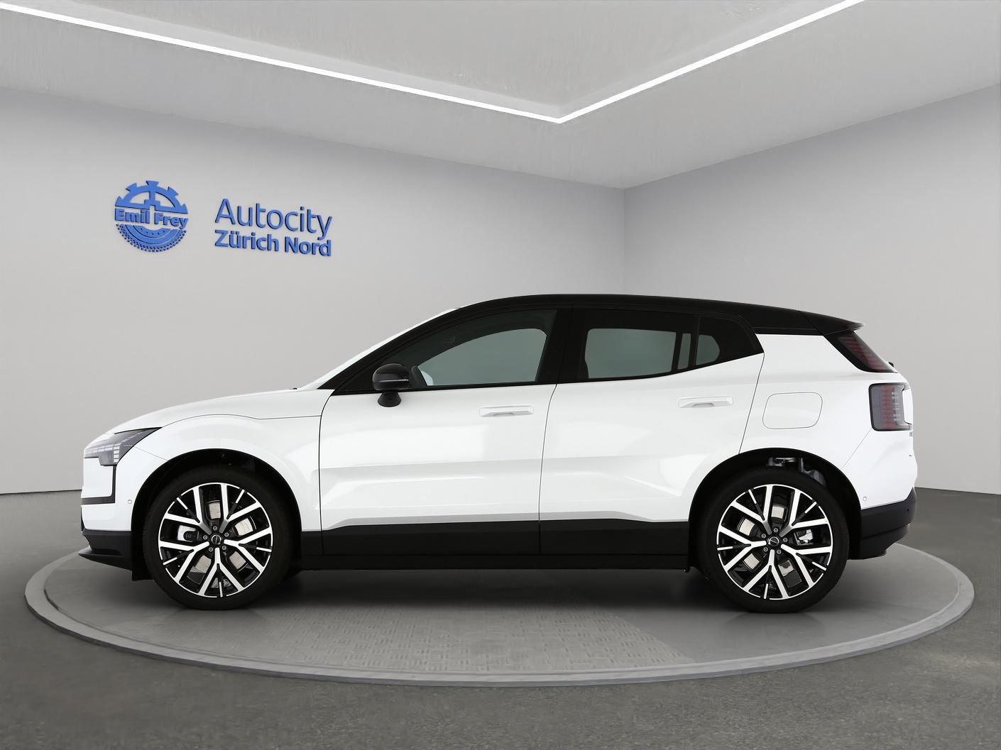 VOLVO EX30 E60 Twin Ultra Performance AWD-image-3