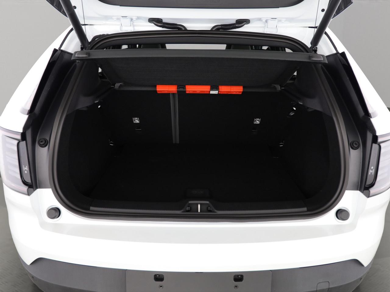 VOLVO EX30 E60 Twin Ultra Performance AWD-image-11