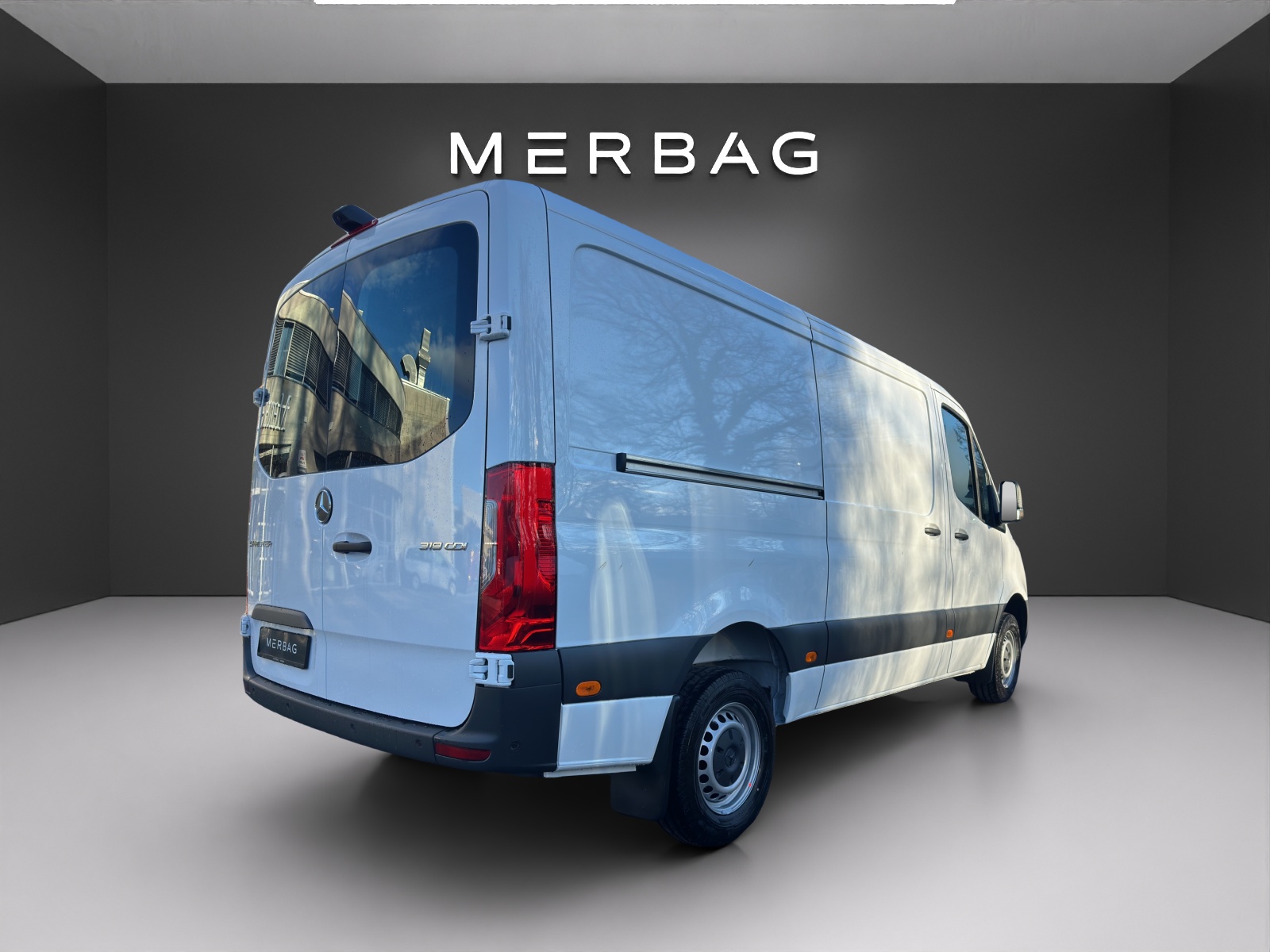MERCEDES-BENZ Sprinter 319 CDI Standard 9G-TRONIC-image-1