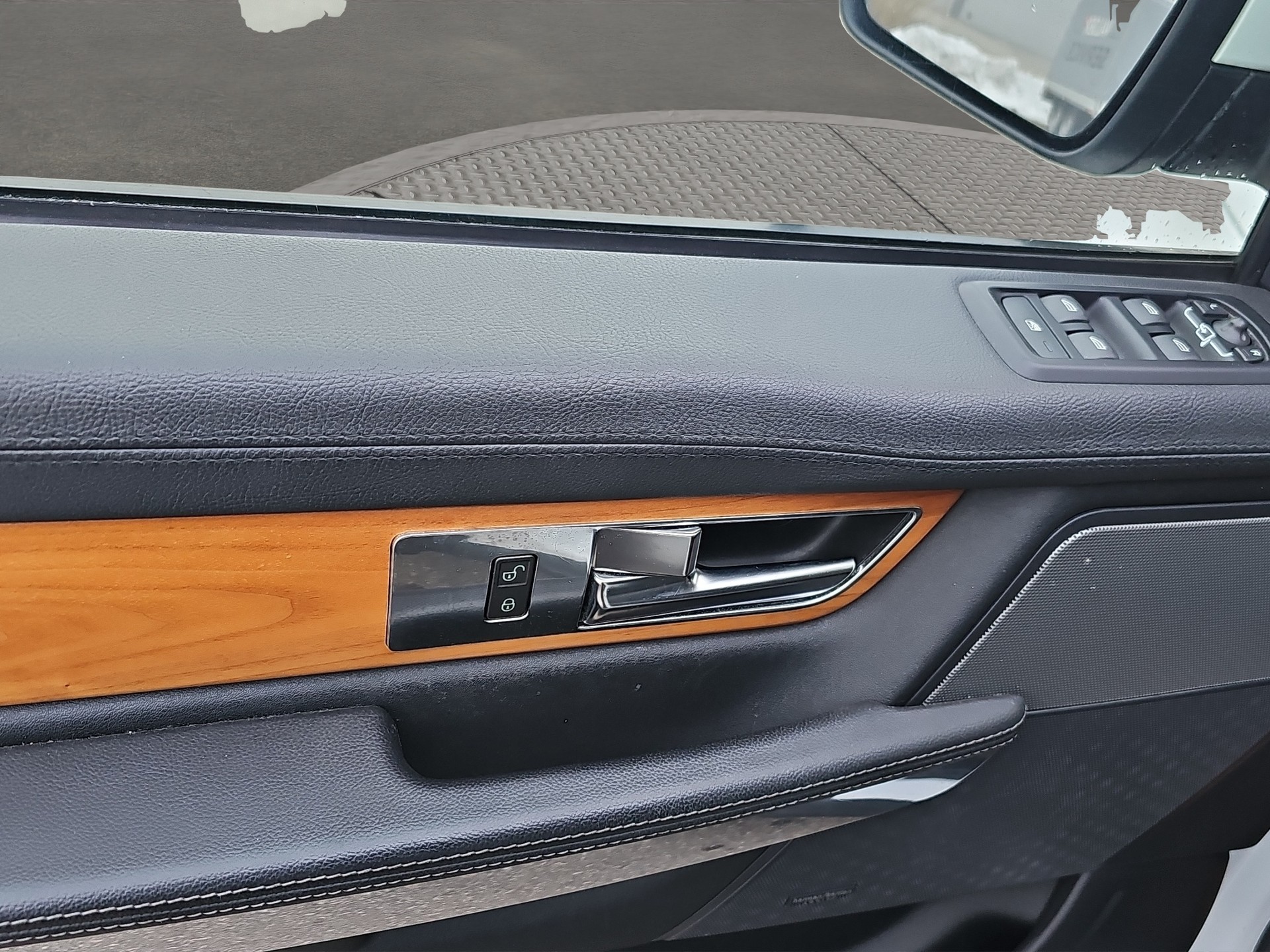 LAND ROVER Range Rover Sport 3.0 TDV6 HSE Automatic-image-10
