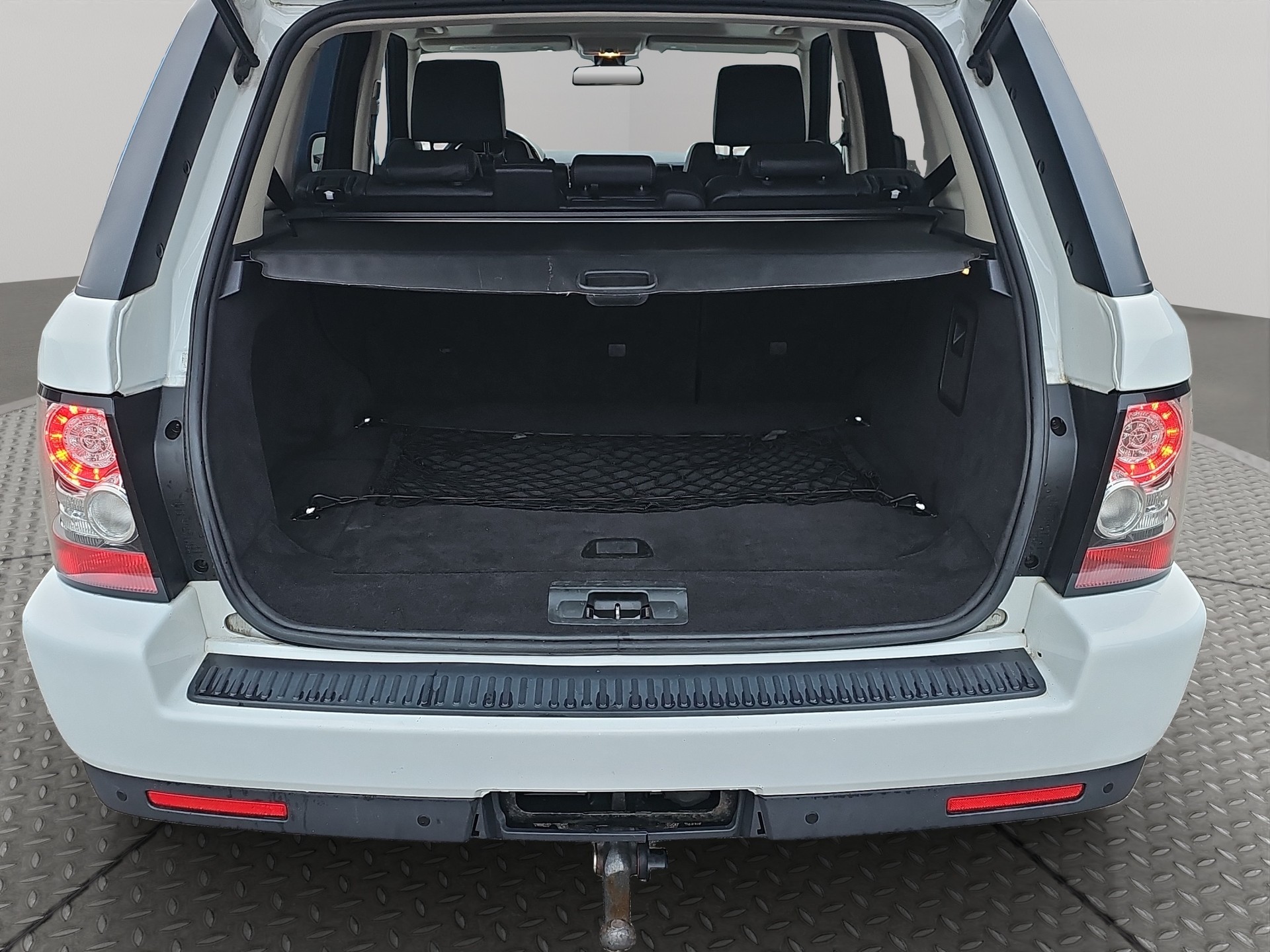 LAND ROVER Range Rover Sport 3.0 TDV6 HSE Automatic-image-8