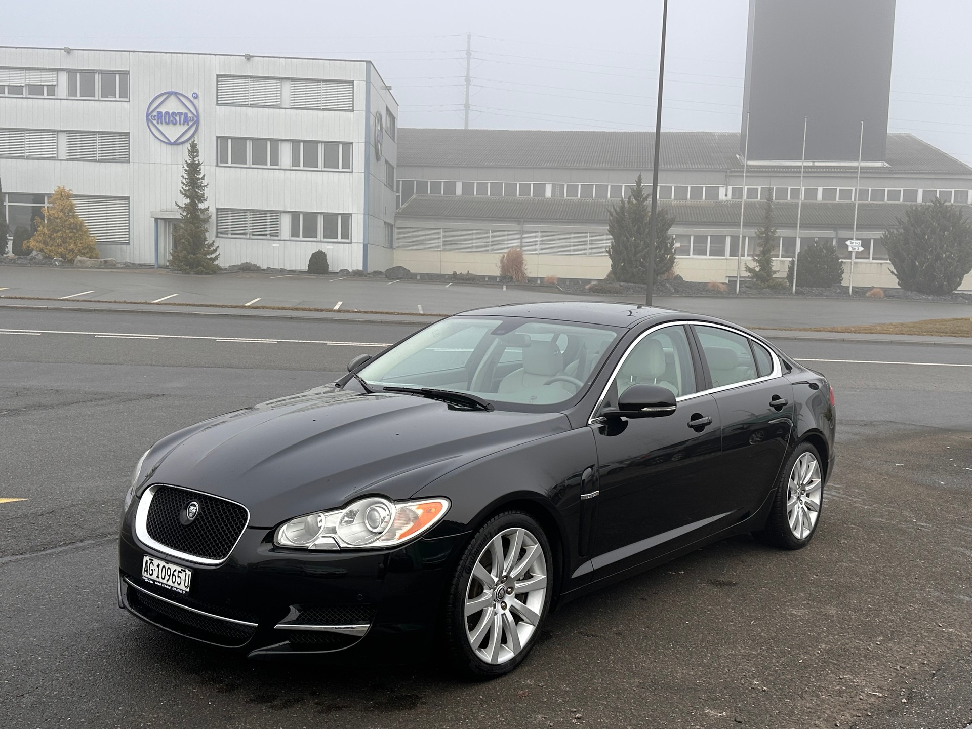JAGUAR XF 3.0d S V6 Premium Luxury-image-12