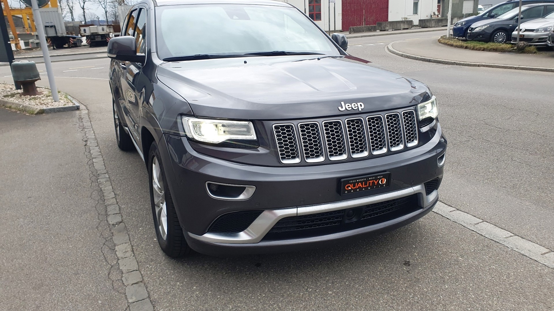 JEEP Grand Cherokee 3.0 CRD Summit Automatic-showroom-element-1