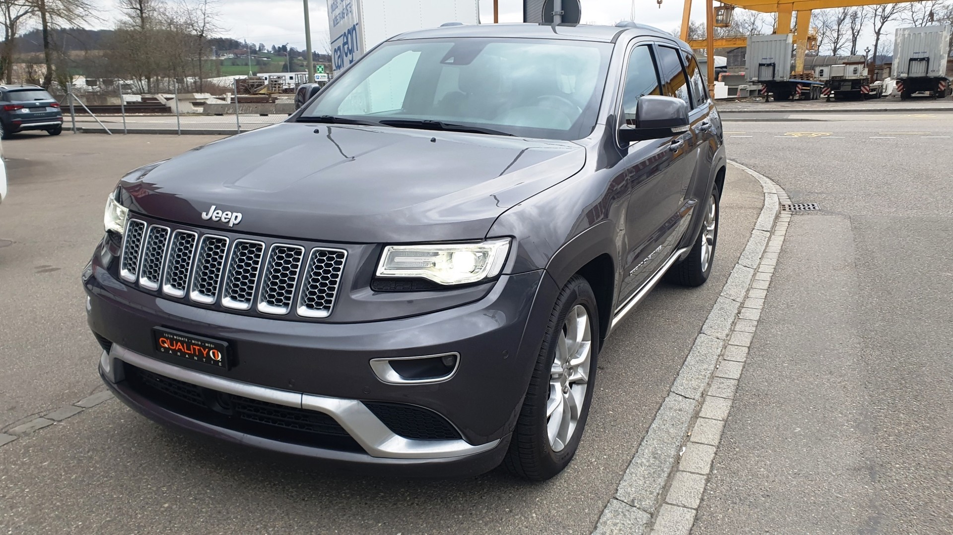JEEP Grand Cherokee 3.0 CRD Summit Automatic-image-2