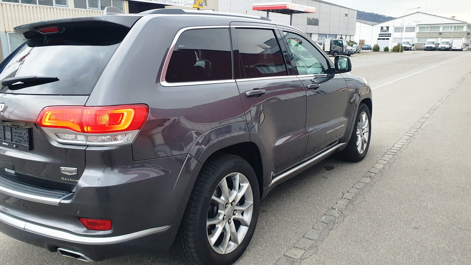 JEEP Grand Cherokee 3.0 CRD Summit Automatic-image-6